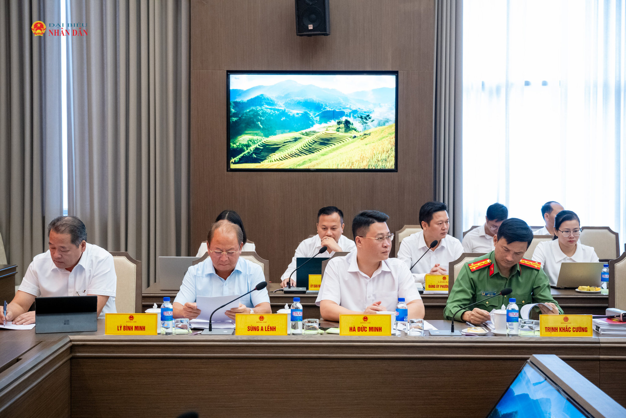 Đại biểu tham dự cuộc làm việc
