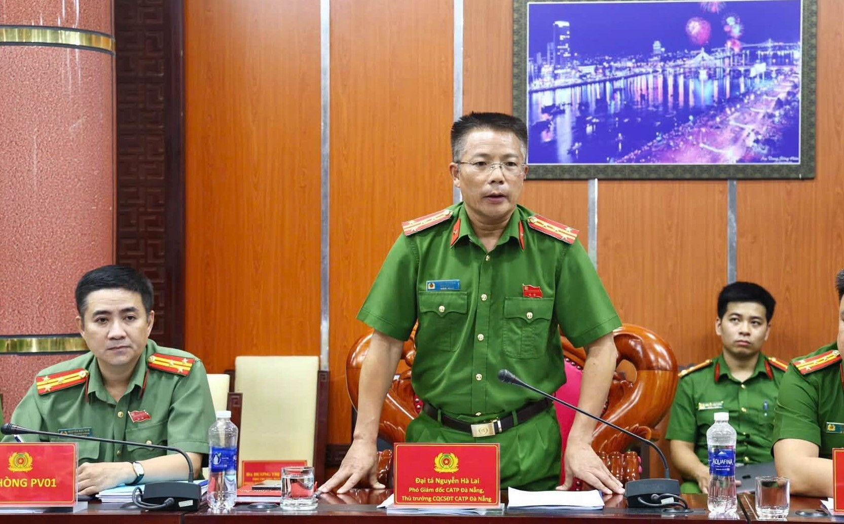 Phó Giám đốc Công an thành phố Đà Nẵng, Đại tá Nguyễn Hà Lai báo cáo với Đoàn giám sát
