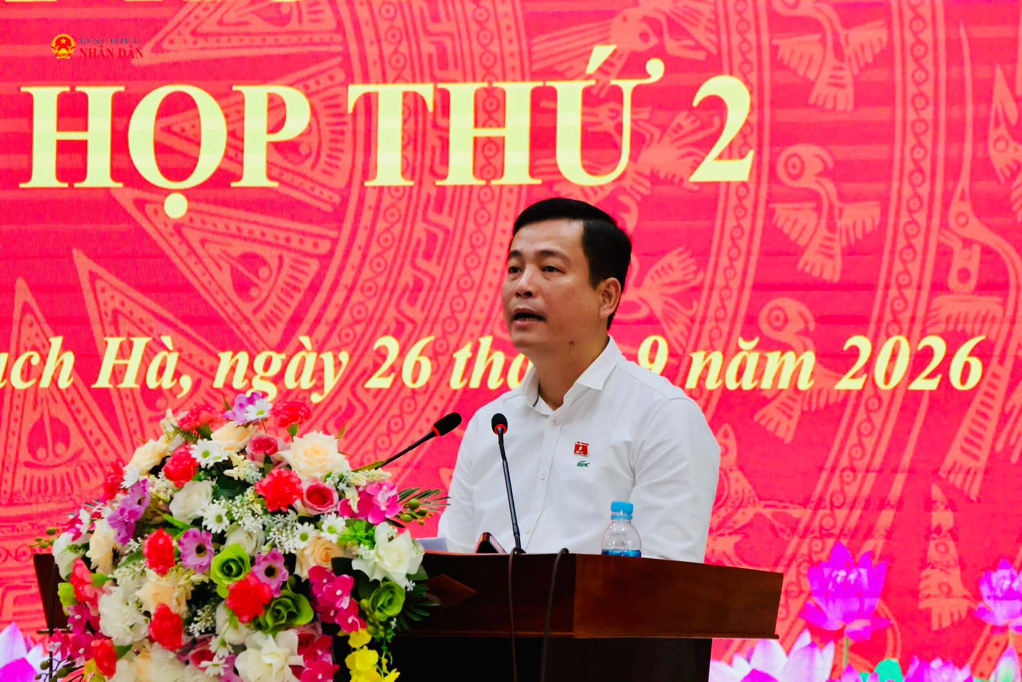 Chủ tịch Ủy ban MTTQ tỉnh Nguyễn Thành Đồng tổng hợp các ý kiến của cử tri.