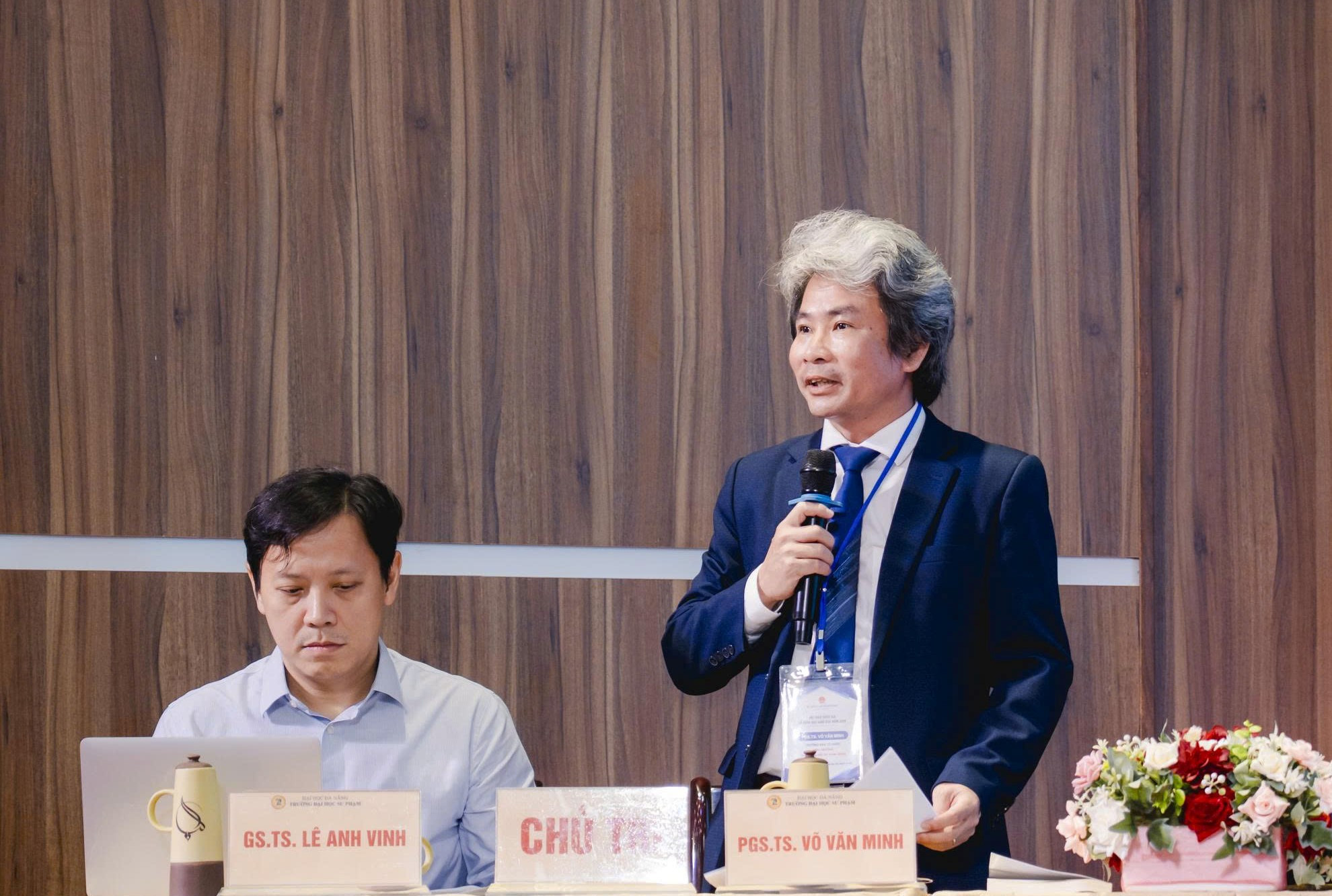 PGS.TS Võ Văn Minh, Hiệu trưởng Trường Đại học Sư phạm – Đại học Đà Nẵng chia sẻ tại hội thảo.