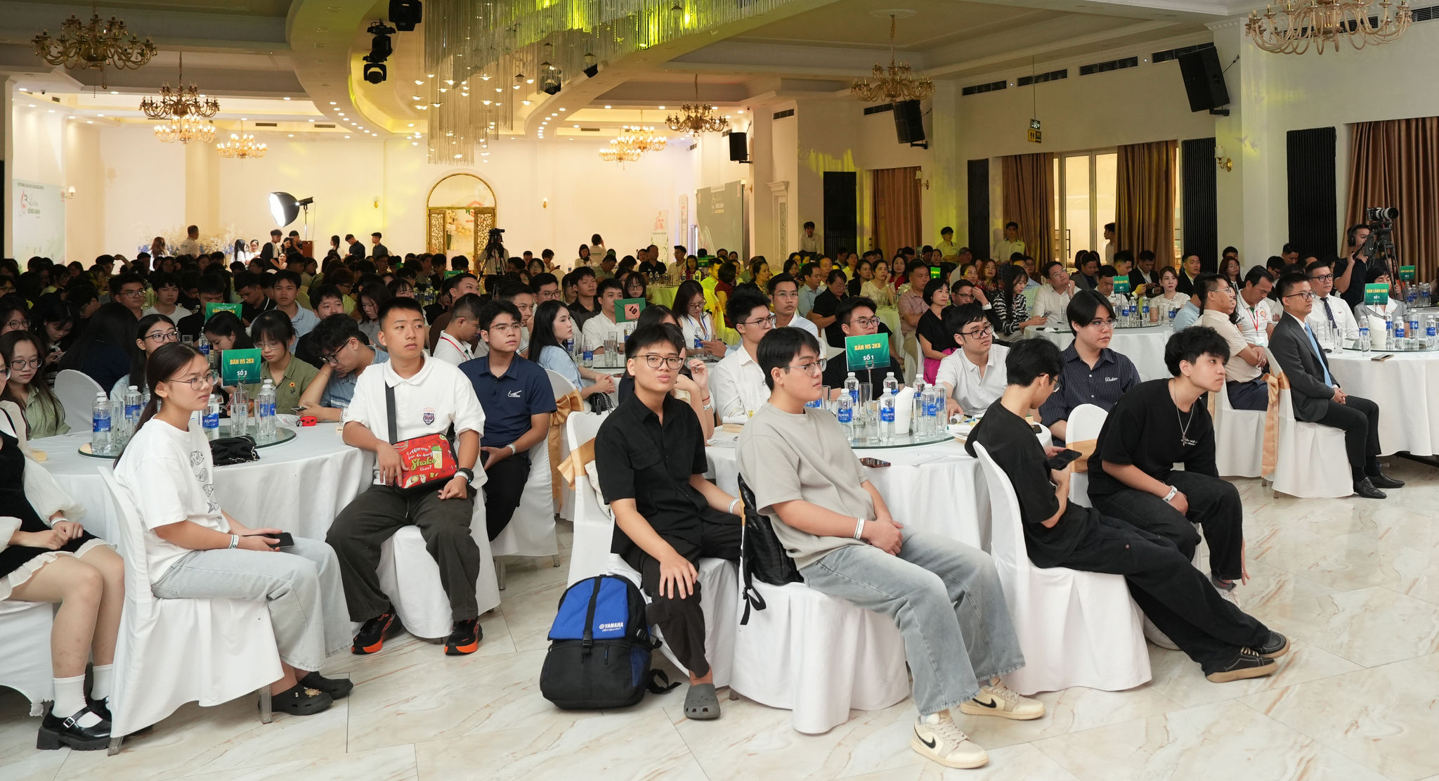 Toàn cảnh sự kiện.