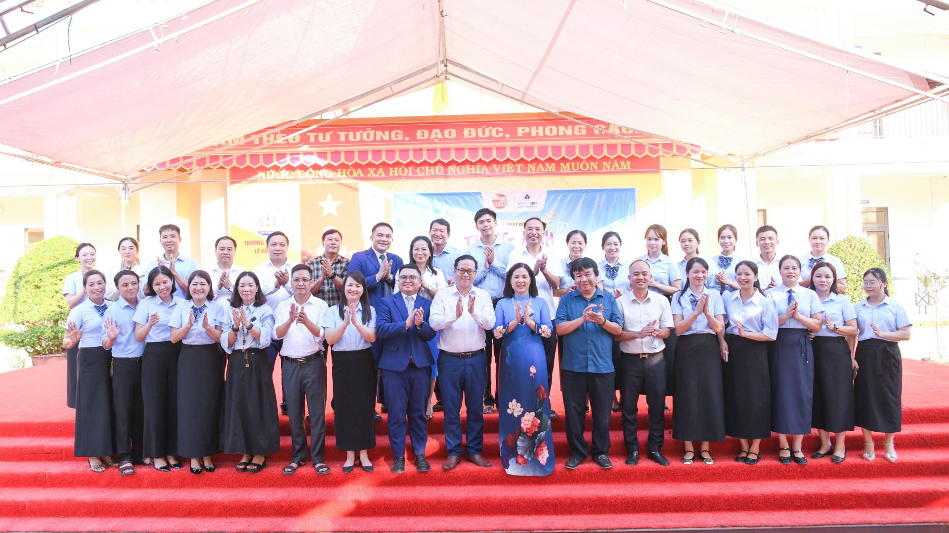 Đưa tiếng Anh đến với học sinh vùng cao, biên giới, hải đảo