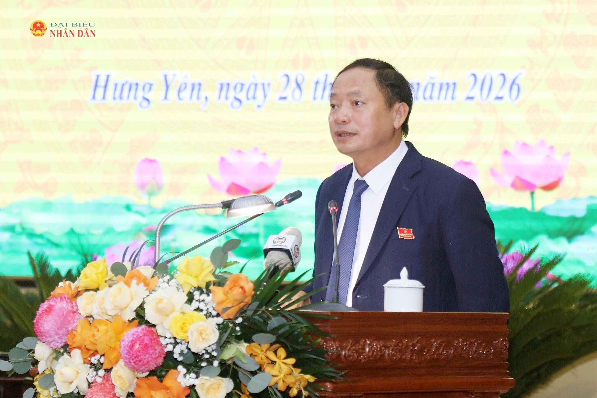 Phó Bí thư Tỉnh ủy, Chủ tịch HĐND tỉnh Trần Quốc Văn phát biểu khai mạc kỳ họp