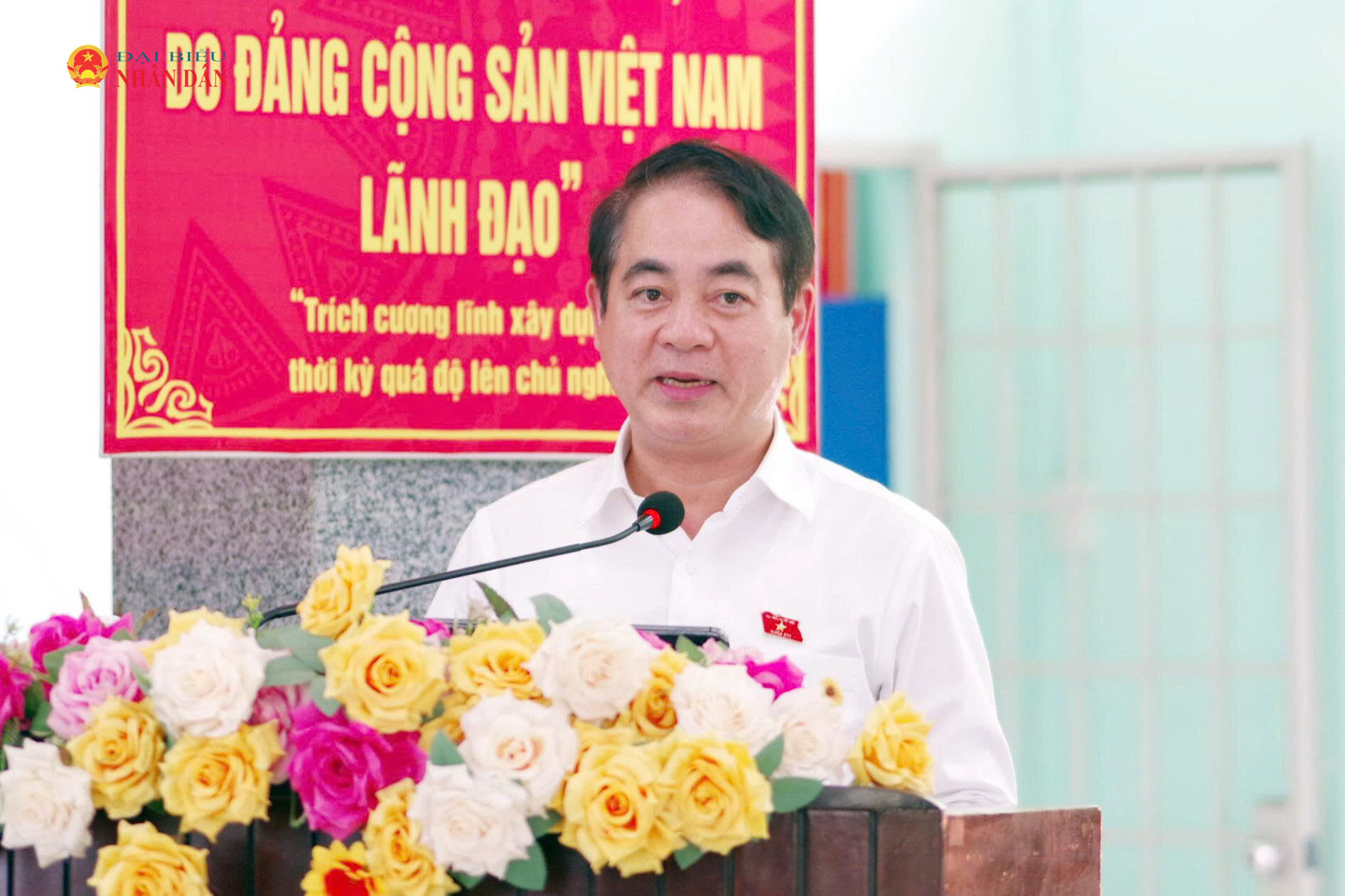 Trưởng Đoàn ĐBQH tỉnh Khánh Hòa Nghiêm Xuân Thành phát biểu tại buổi tiếp xúc