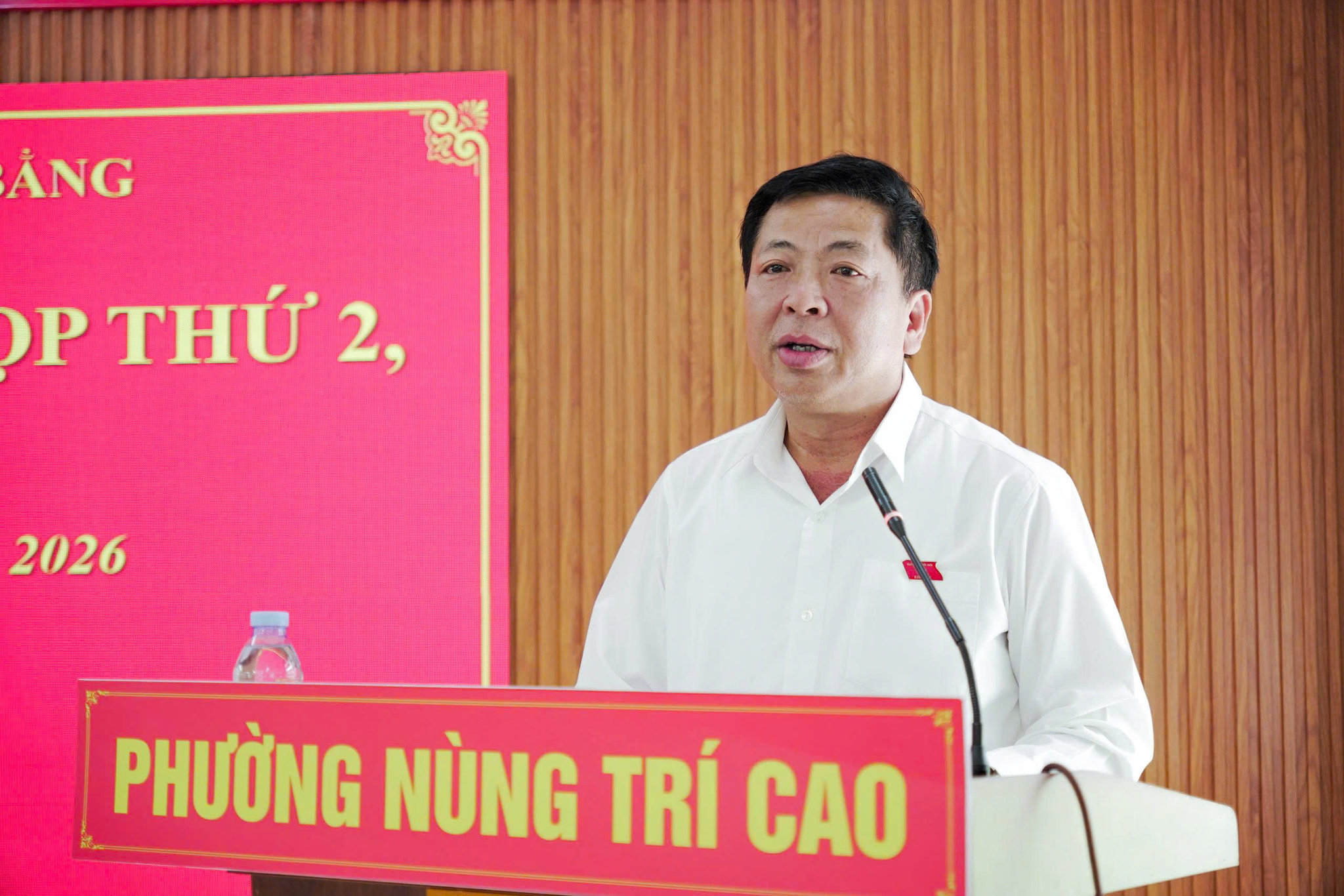 Bộ trưởng Bộ Xây dựng Trần Hồng Minh phát biểu tại buổi tiếp xúc. (