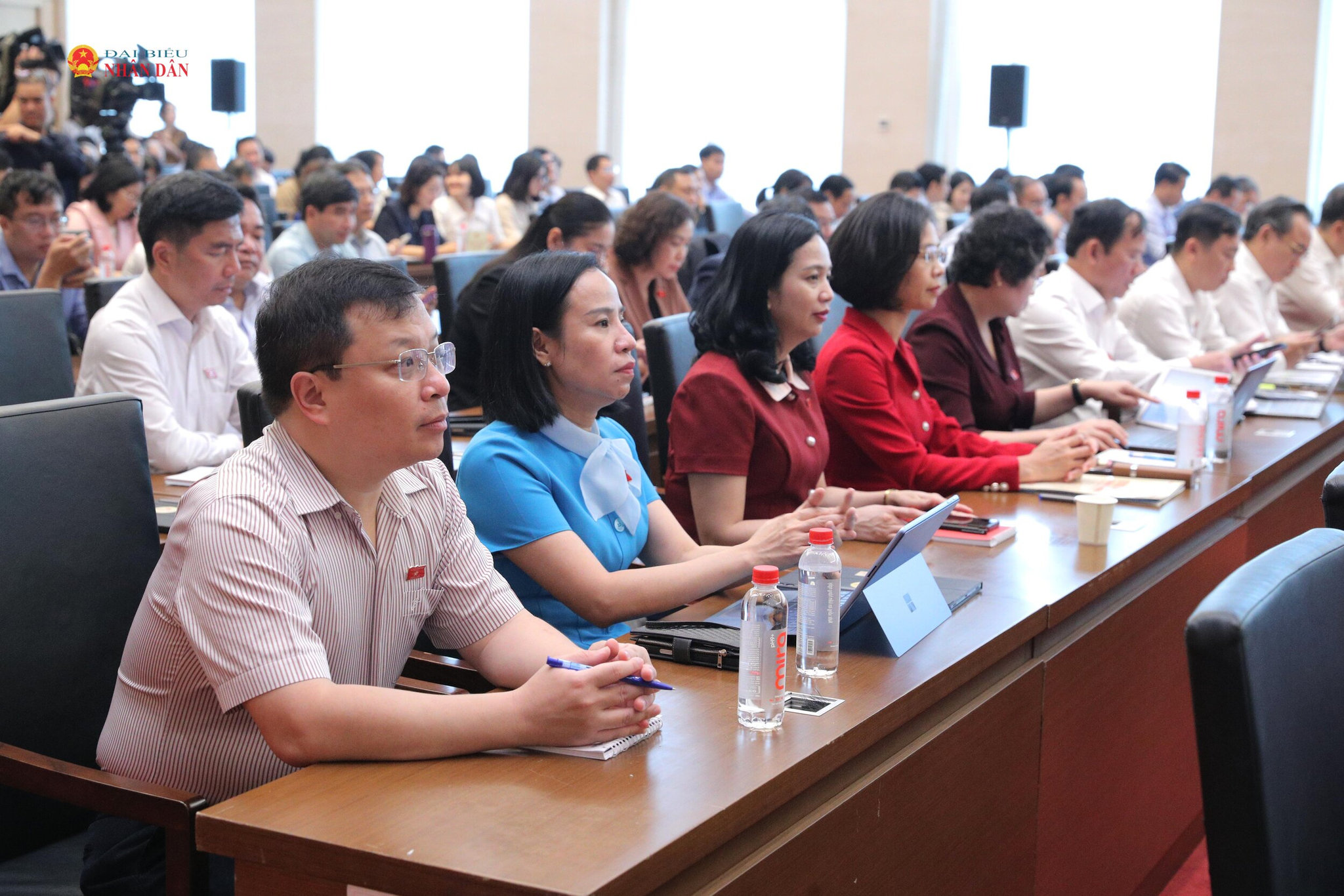 Các đại biểu tham dự hội nghị