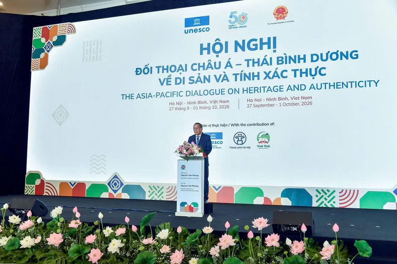 Phó Bí thư Thành ủy Hà Nội Nguyễn Văn Phong khẳng định: Hà Nội là nơi hội tụ một kho tàng di sản văn hóa đặc biệt phong phú và đa dạng. (
