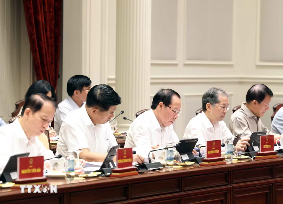 Các đại biểu tham dự phiên họp