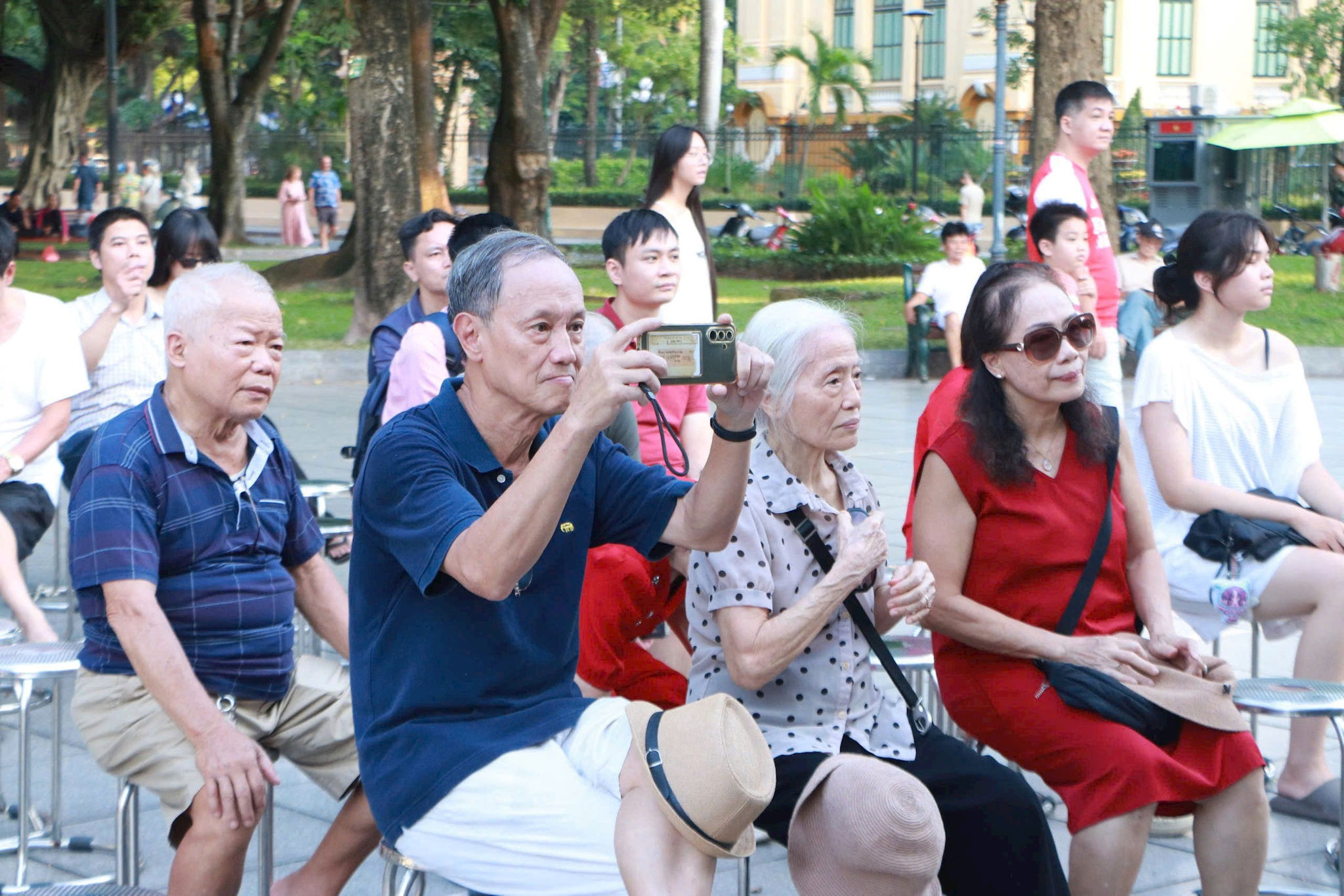 Xuống phố nghe jazz, khám phá đời sống đô thị Hà Nội