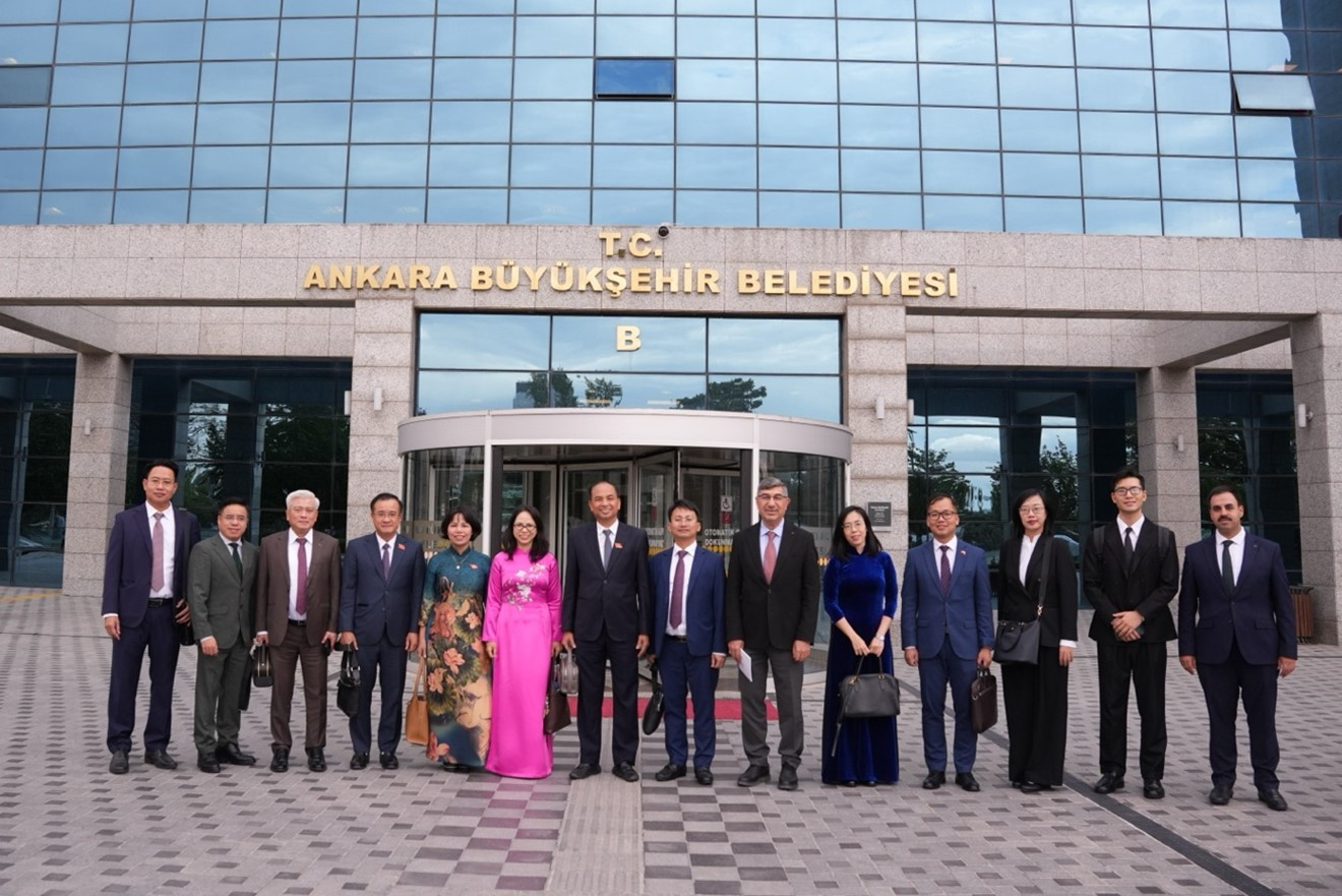 Đoàn làm việc chuyên đề với cơ quan chuyên môn Chính quyền thành phố Ankara