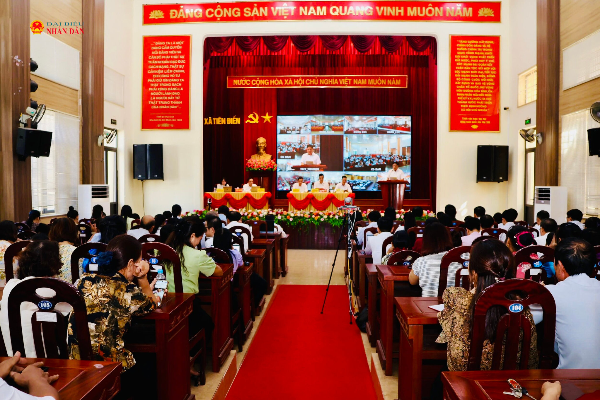 Toàn cảnh Hội nghị tiếp xúc cử tri