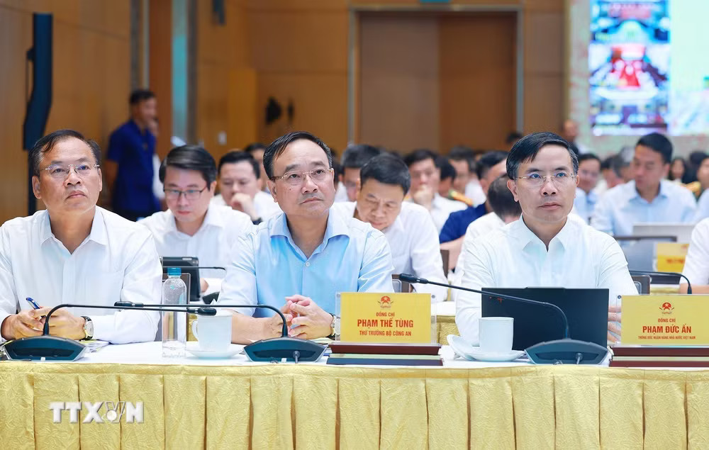 Các đại biểu tham dự phiên họp