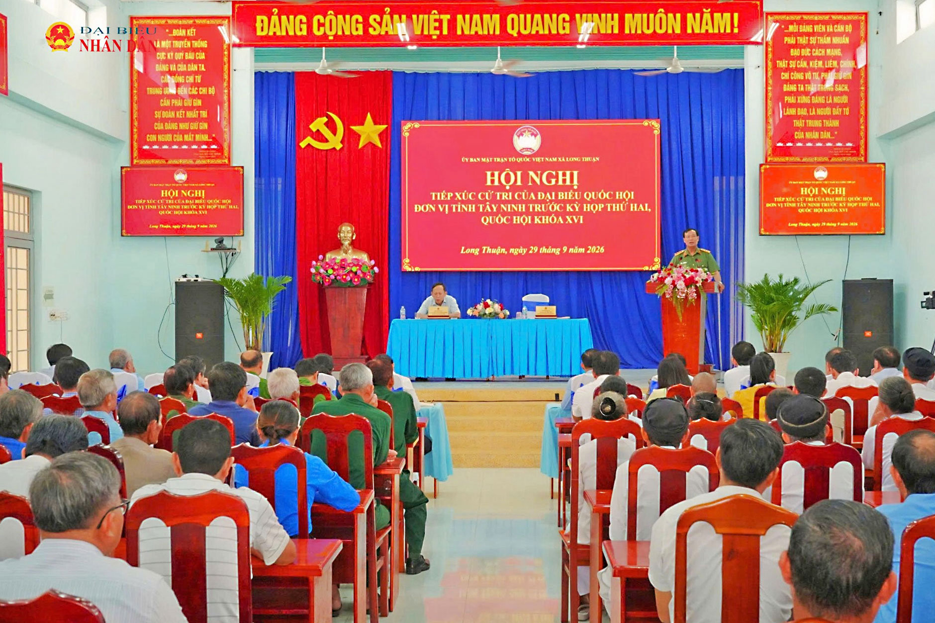 Chủ nhiệm Ủy ban Quốc phòng, An ninh và Đối ngoại, Thượng tướng Lê Tấn Tới phát biểu tại Hội nghị tiếp xúc cử tri xã Long Thuận, tỉnh Tây Ninh