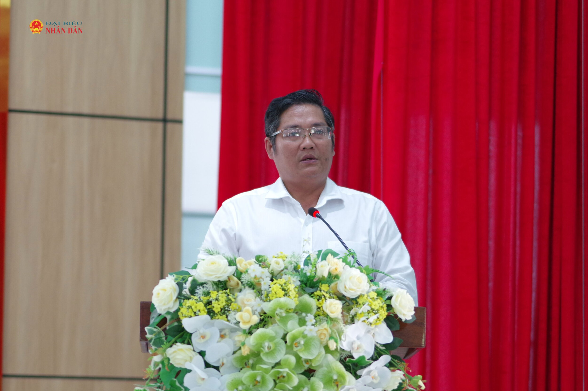 Lãnh đạo Sở Nội vụ trả lời ý kiến, kiến nghị của cử tri tại buổi tiếp xúc