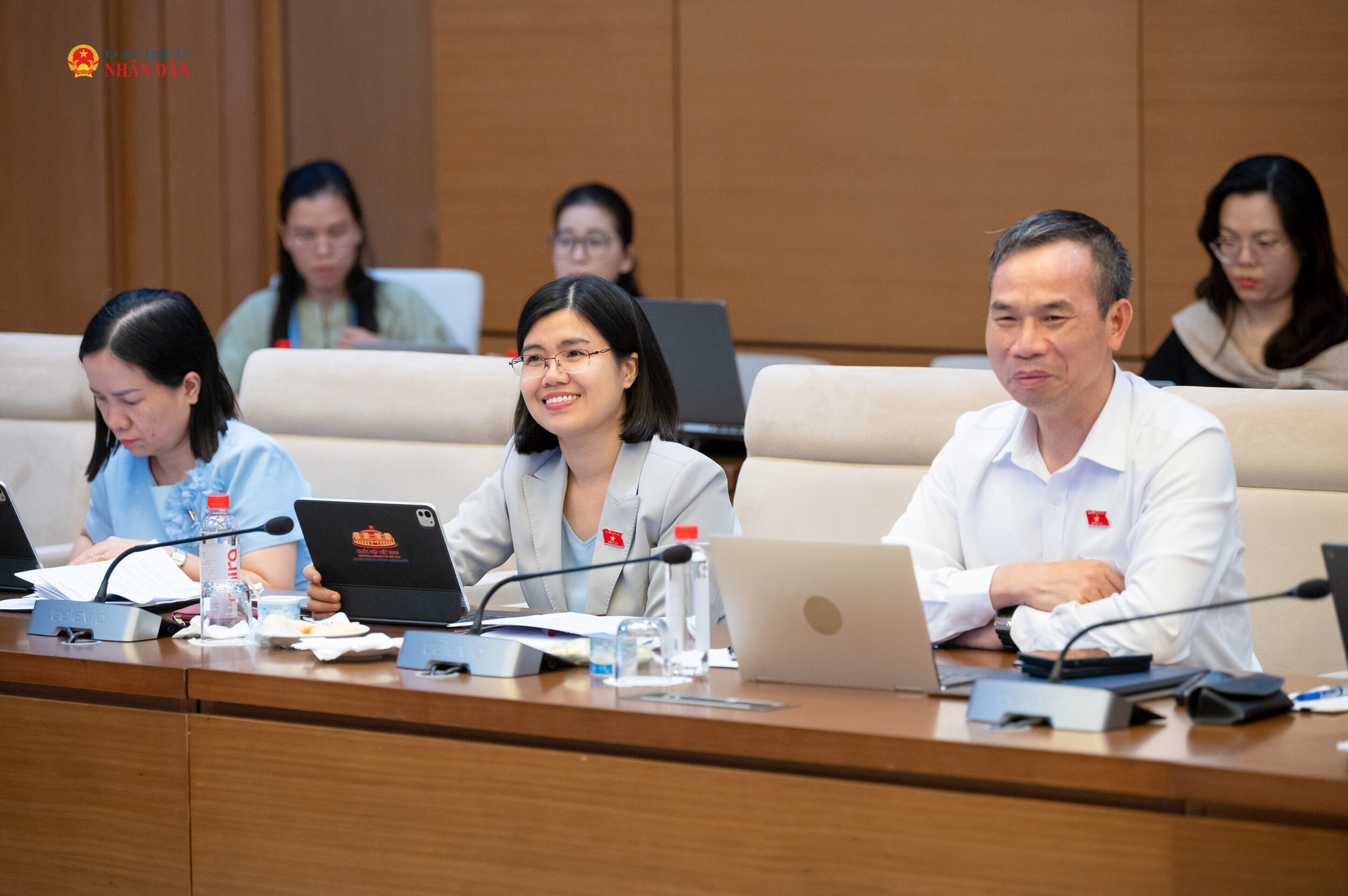 Các đại biểu tham dự phiên họp