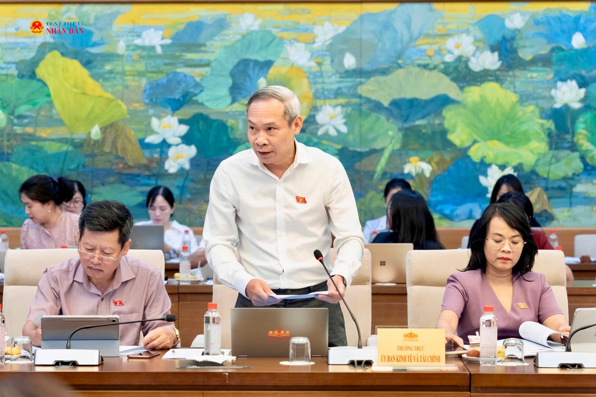 Đại biểu hoạt động Chuyên trách tại Ủy ban Kinh tế và Tài chính Phan Đức Hiếu