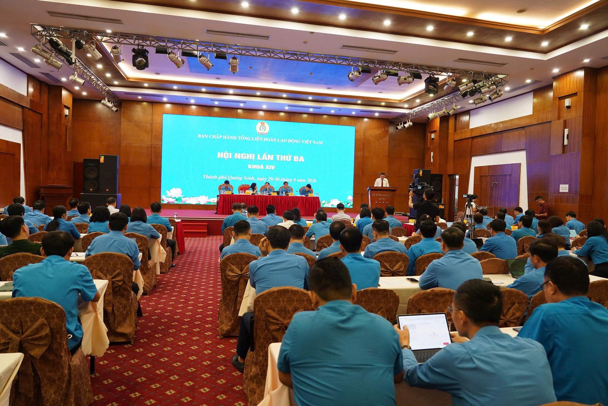 Toàn cảnh hội nghị