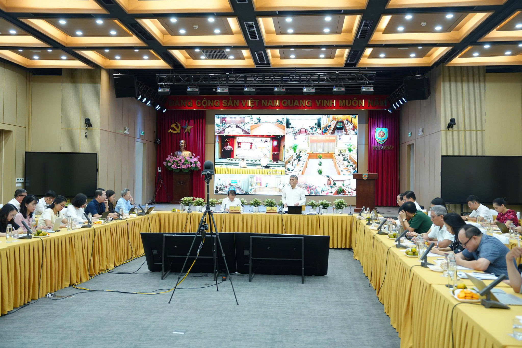 Toàn cảnh hội nghị