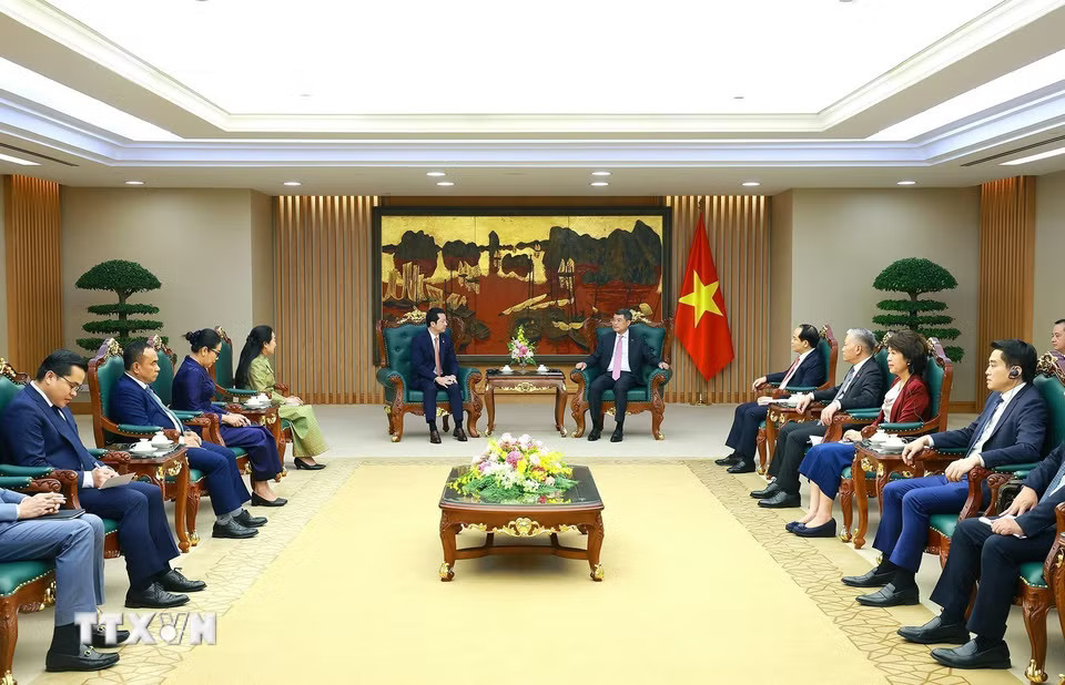Thủ tướng Lê Minh Hưng tiếp Bộ trưởng Bộ Thanh tra Campuchia Sok Soken