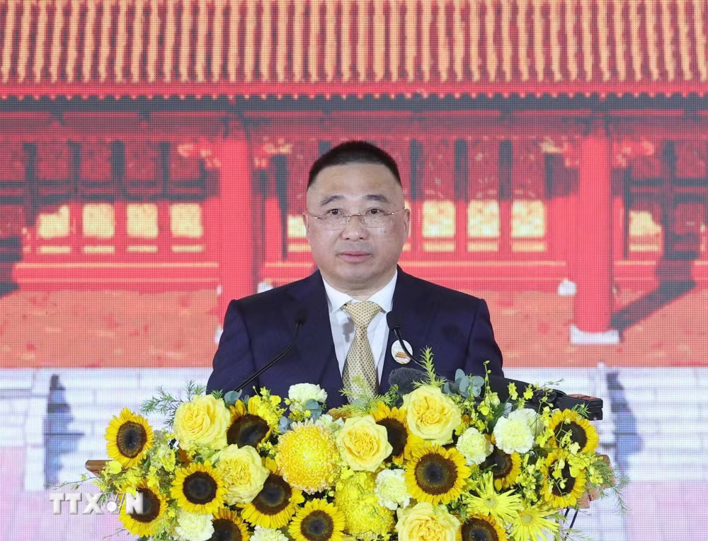 Ông Trần Minh Sơn, Thành viên Hội đồng Sáng lập, Phó Chủ tịch thường trực Tập đoàn Sun Group, đại diện đơn vị thi công phát biểu