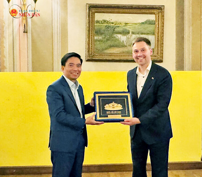 Phó Chủ tịch Quốc hội, Thượng tướng Nguyễn Doãn Anh làm việc với Phó Chủ tịch thứ nhất Quốc hội Lít-va Domas Griškevičius