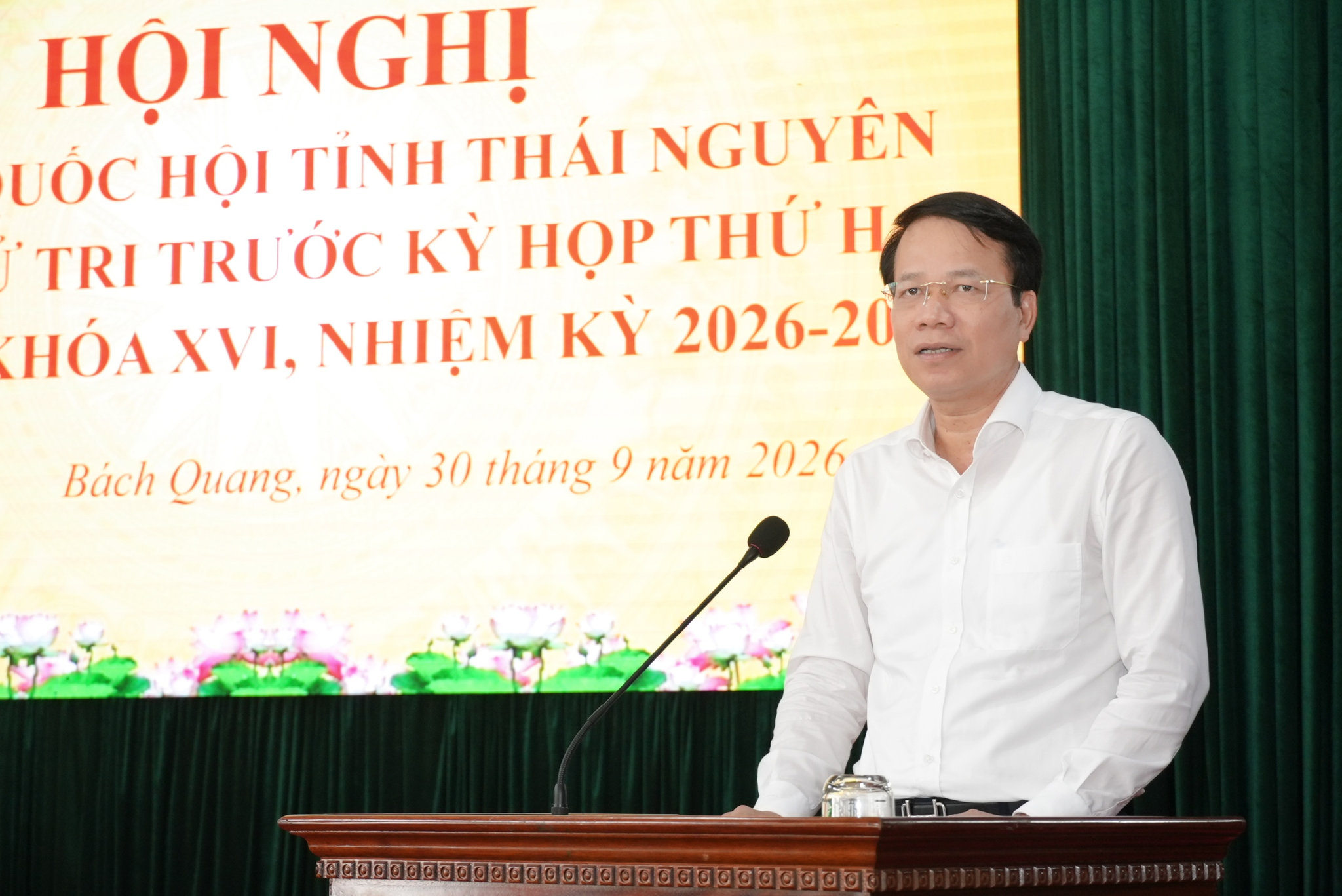 Lãnh đạo tỉnh Thái Nguyên trao đổi, làm rõ các ý kiến, kiến nghị thuộc thẩm quyền của địa phương.