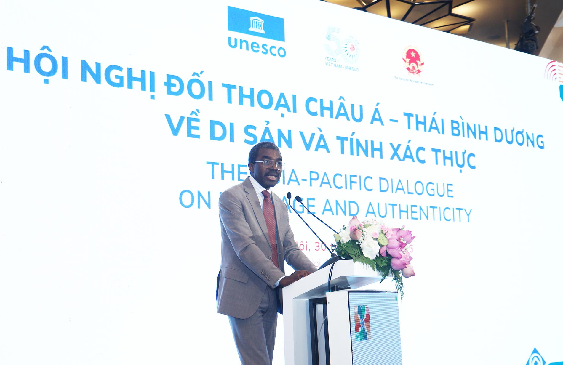 Theo Giám đốc Trung tâm Di sản Thế giới UNESCO Lazare Eloundou Assomo, Văn kiện Hà Nội là cột mốc quan trọng với cam kết chung của cộng đồng quốc tế trong việc thực thi Công ước Di sản thế giới