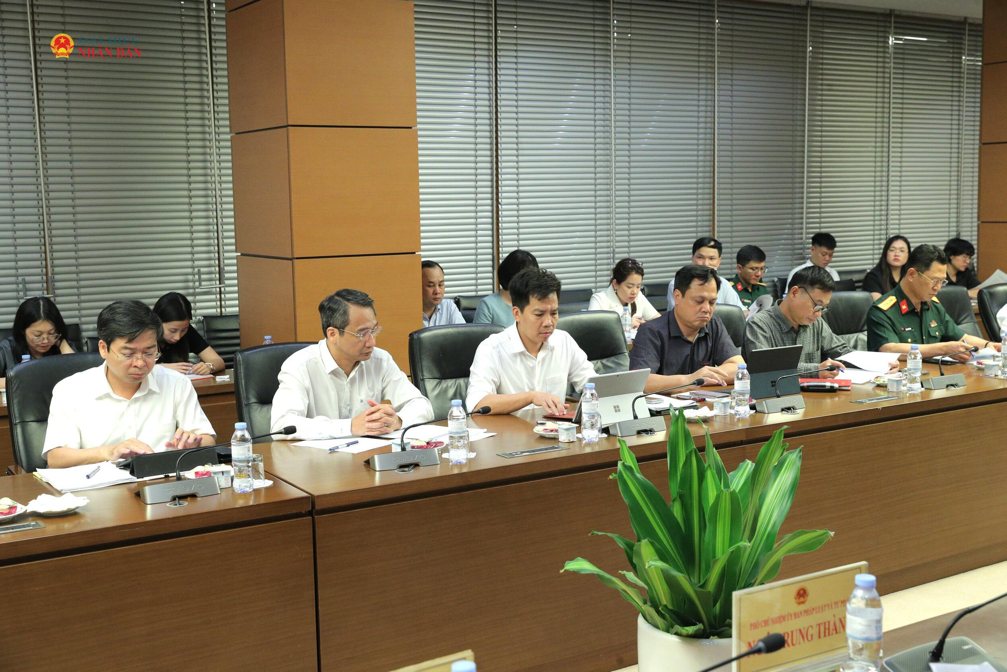 Các đại biểu dự 5
