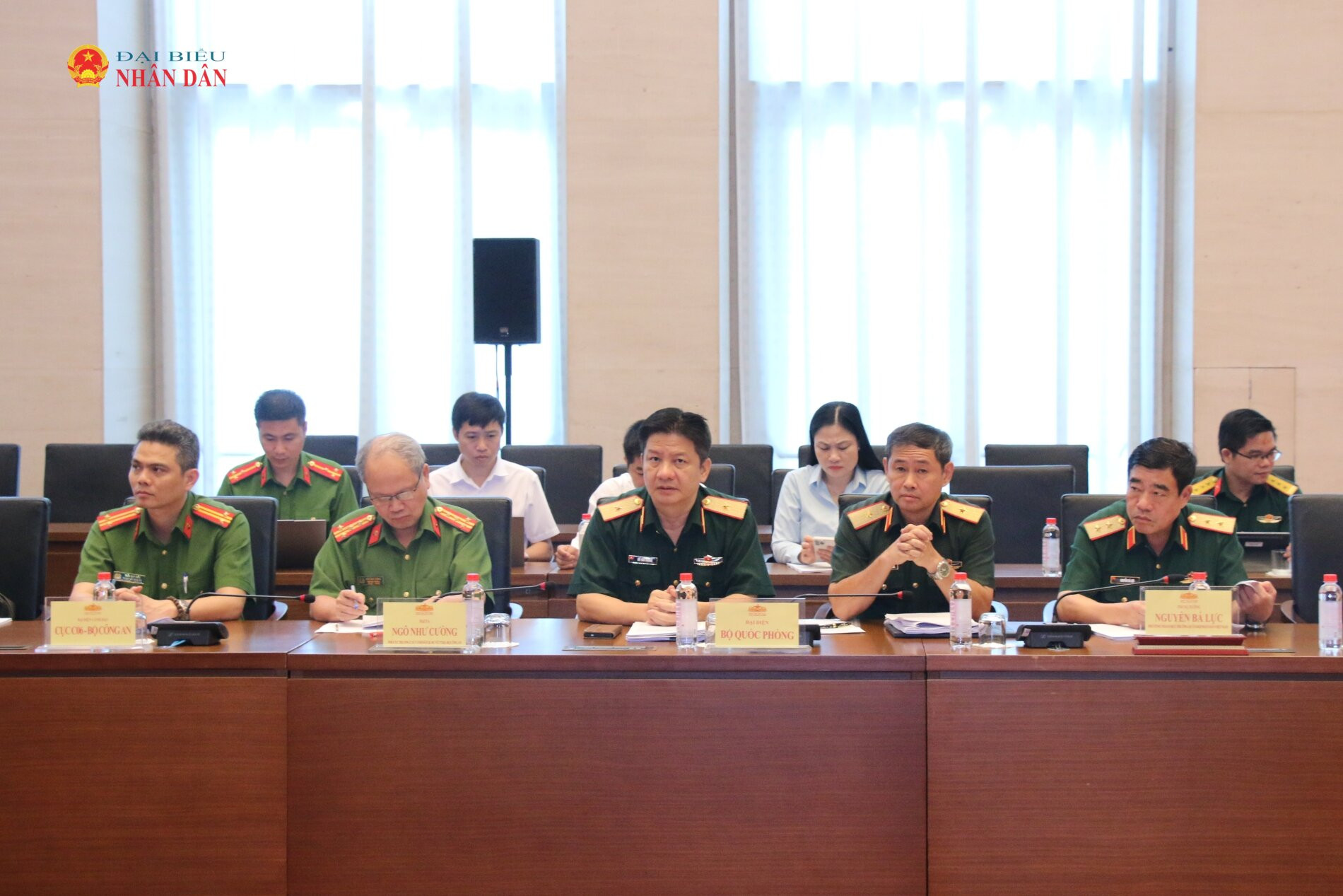 Các đại biểu tham dự phiên họp
