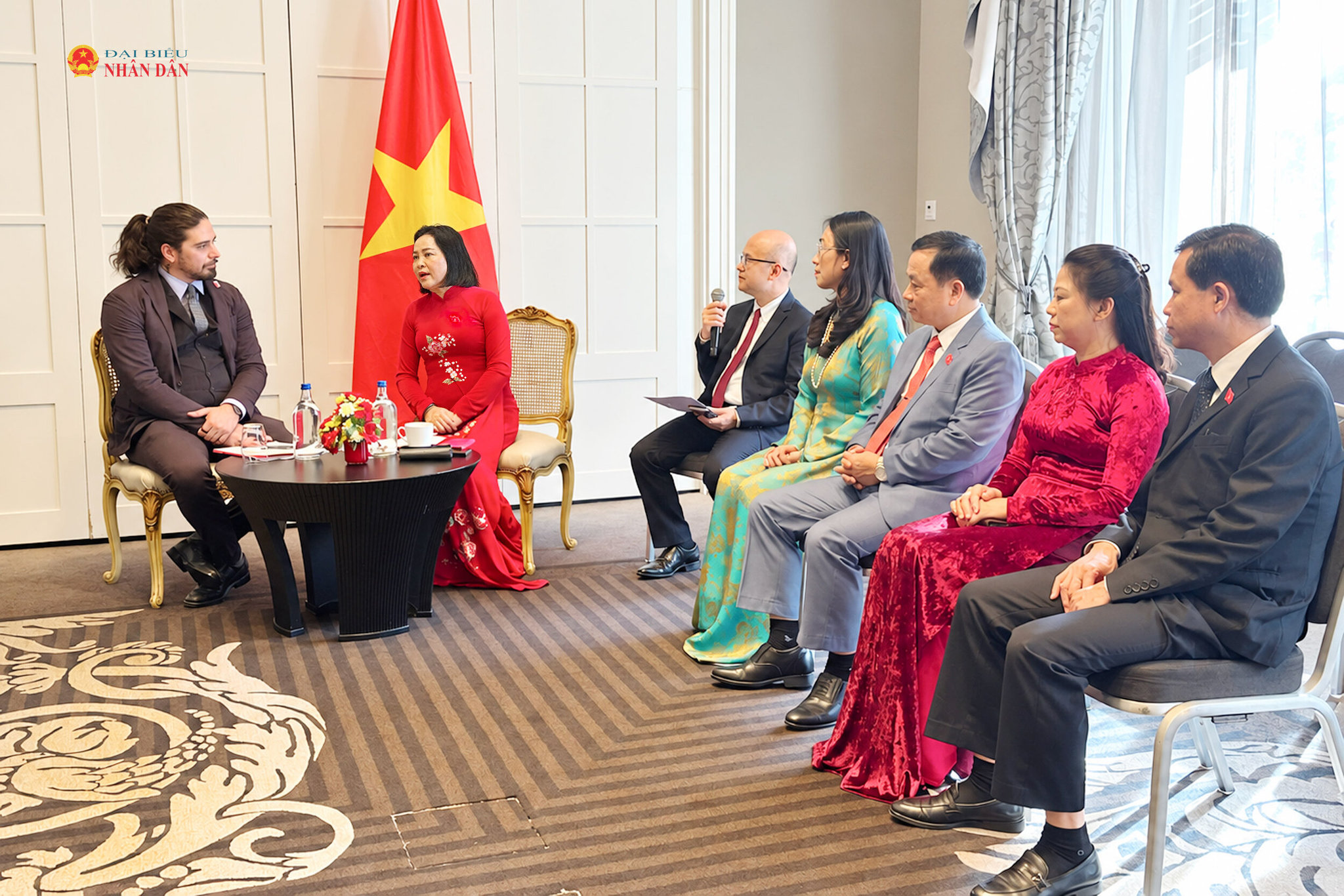 Phó Chủ tịch Quốc hội Nguyễn Thị Thanh tiếp lãnh đạo Đảng Cộng sản Thụy Sĩ