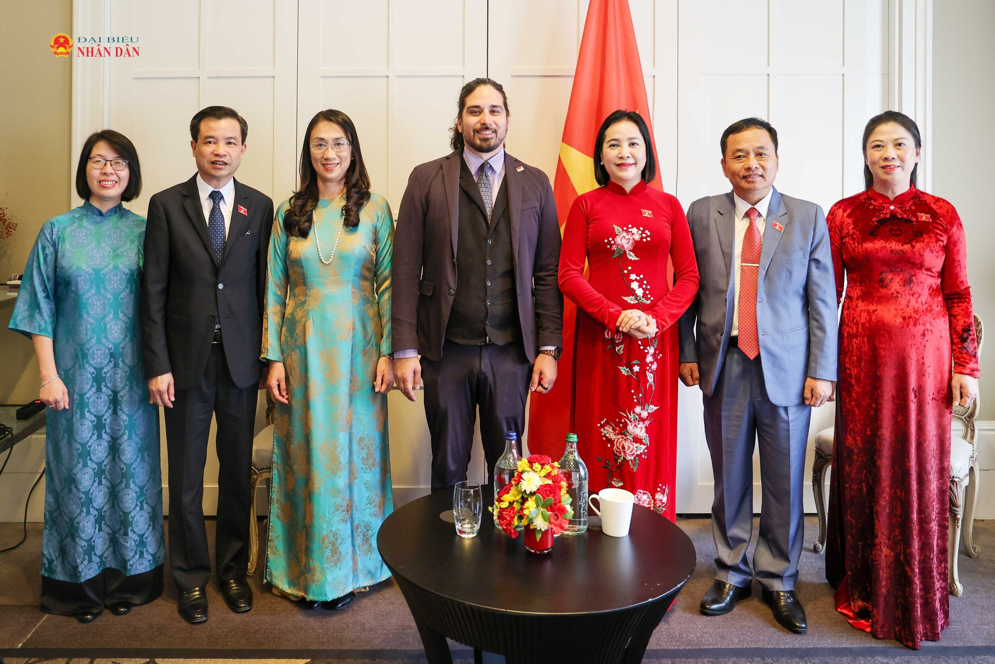 Phó Chủ tịch Quốc hội Nguyễn Thị Thanh tiếp lãnh đạo Đảng Cộng sản Thụy Sĩ