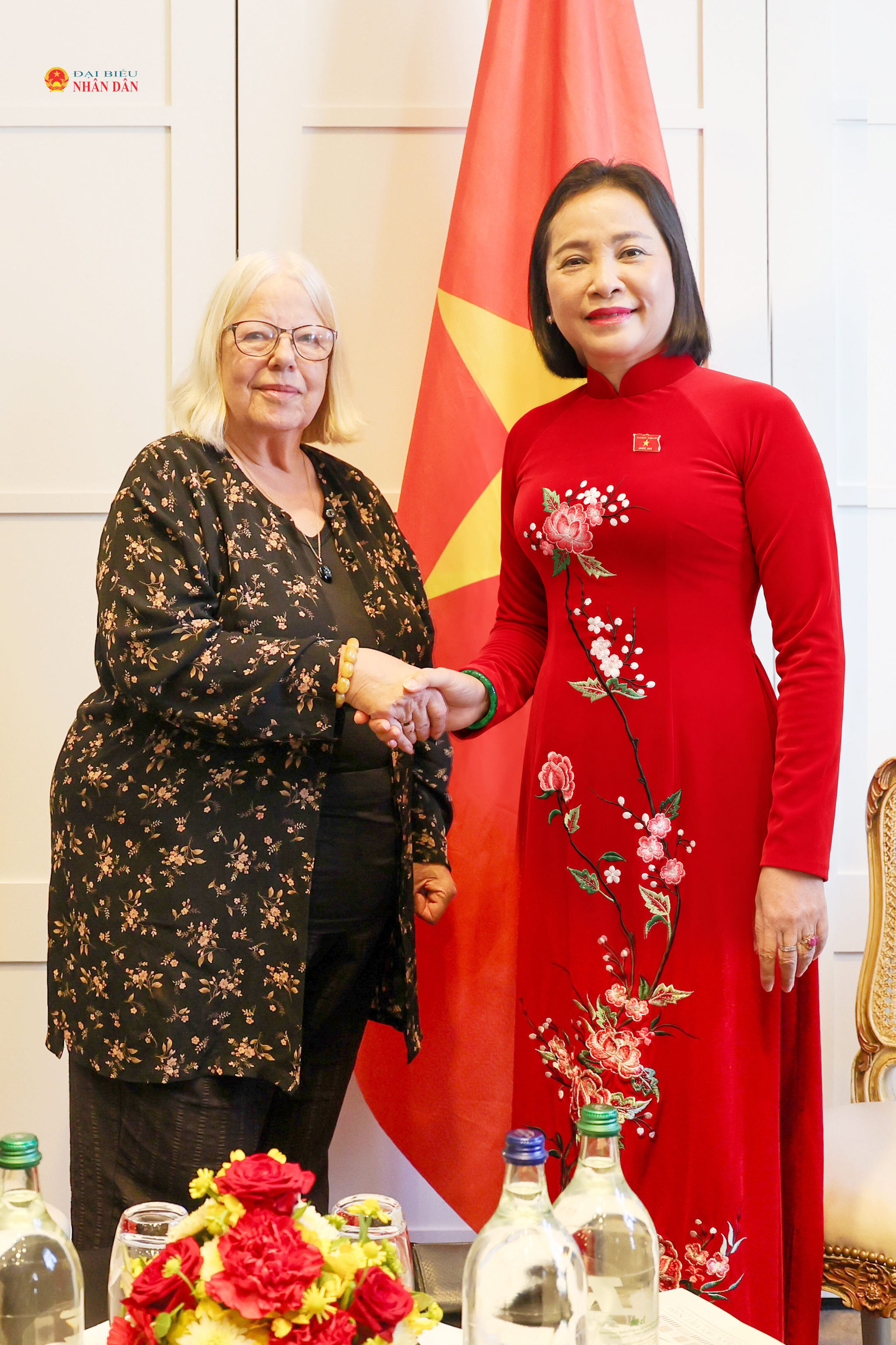 Phó Chủ tịch Quốc hội Nguyễn Thị Thanh tiếp Chủ tịch Hội Hữu nghị Thụy Sĩ - Việt Nam