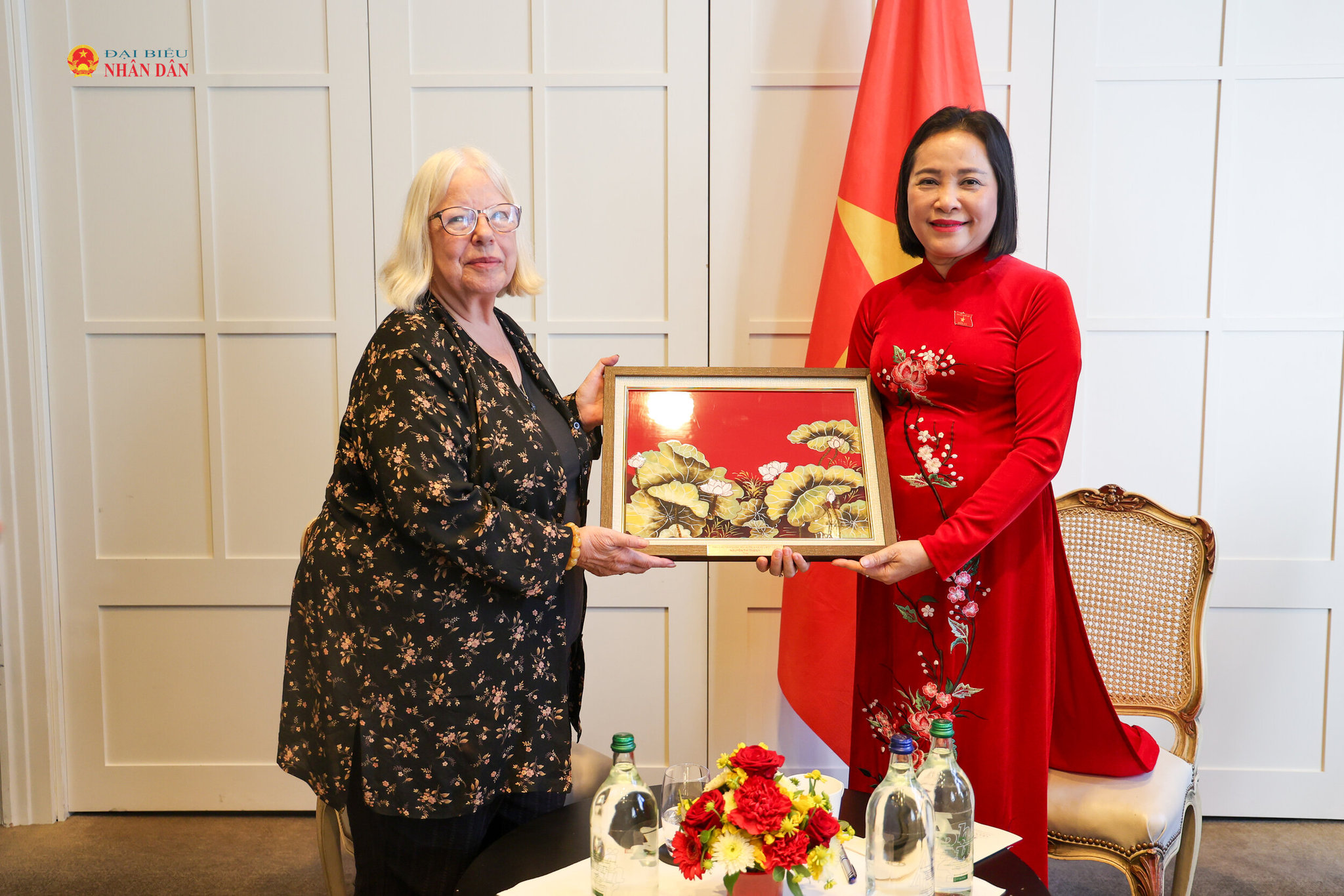 Phó Chủ tịch Quốc hội Nguyễn Thị Thanh tiếp Chủ tịch Hội Hữu nghị Thụy Sĩ - Việt Nam