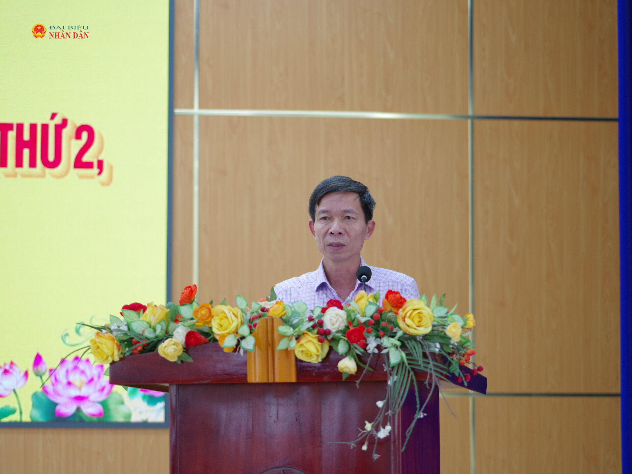 Lãnh đạo phường Nam Nha Trang trả lời các ý kiến, kiến nghị của cử tri