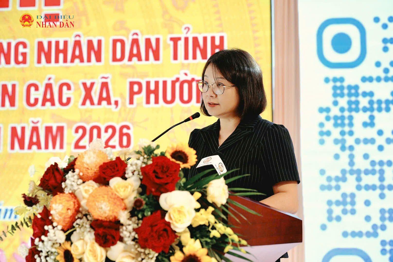 Đại biểu trình bày tham luận tại hội nghị