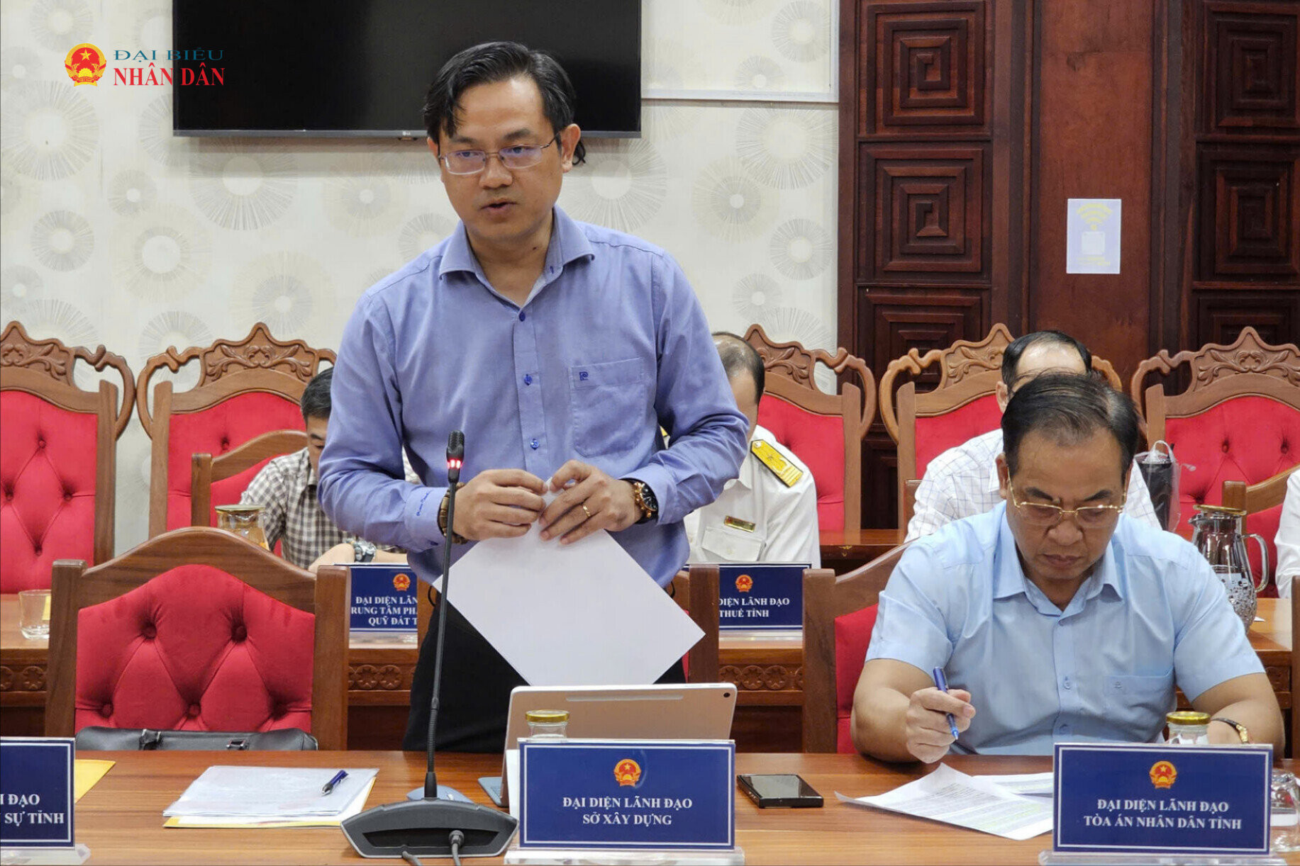 Phó Giám đốc Sở Xây dựng Nguyễn Tấn Chân phát biểu tại hội nghị