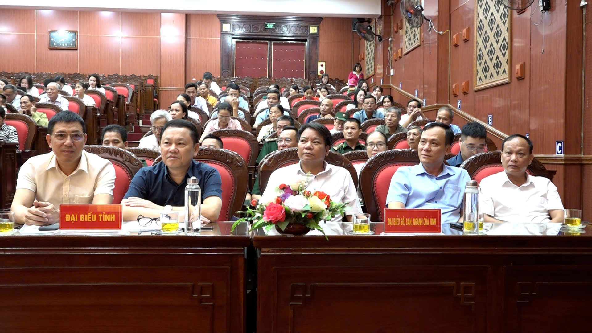 Quang cảnh hội nghị