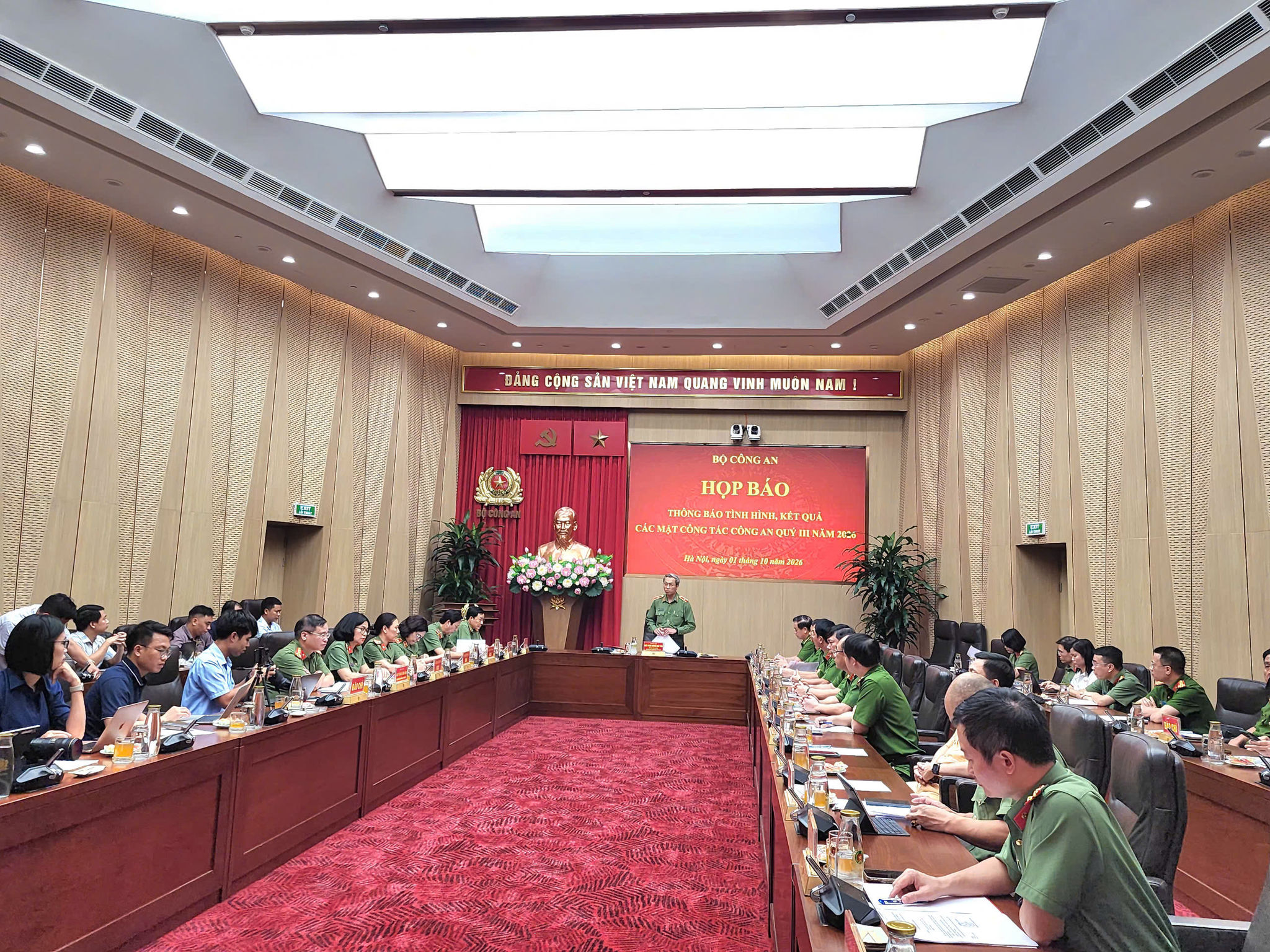 Quang cảnh Họp báo