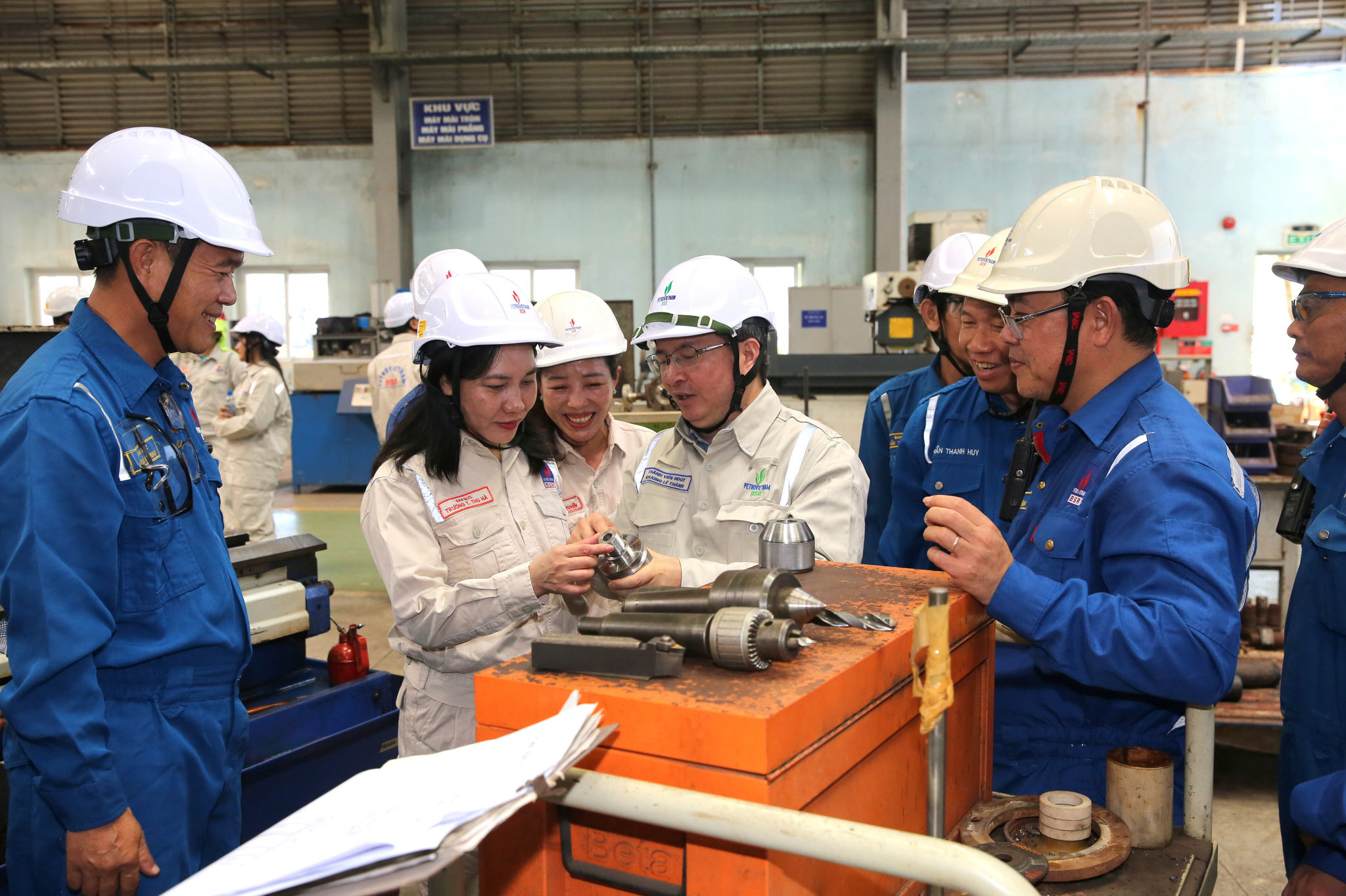Các sản phẩm tiện của Hội thi. Ảnh BSR