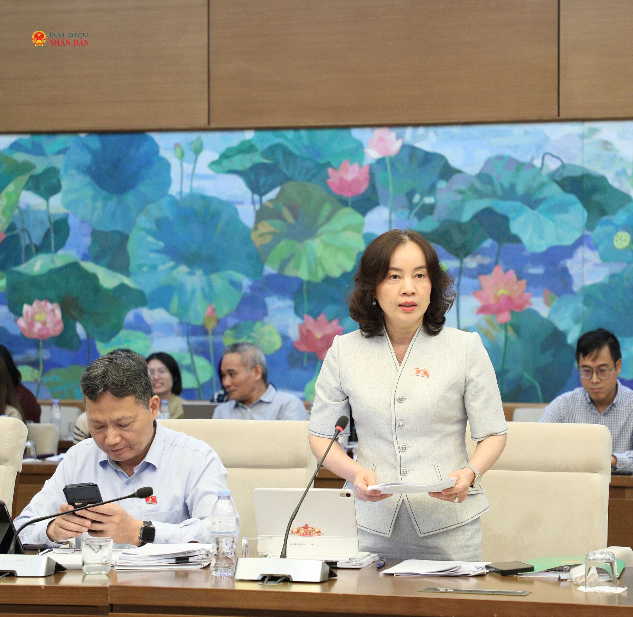 ĐBQH hoạt động chuyên trách tại Ủy ban Khoa học, Công nghệ và Môi trường Nguyễn Thị Kim Anh phát biểu