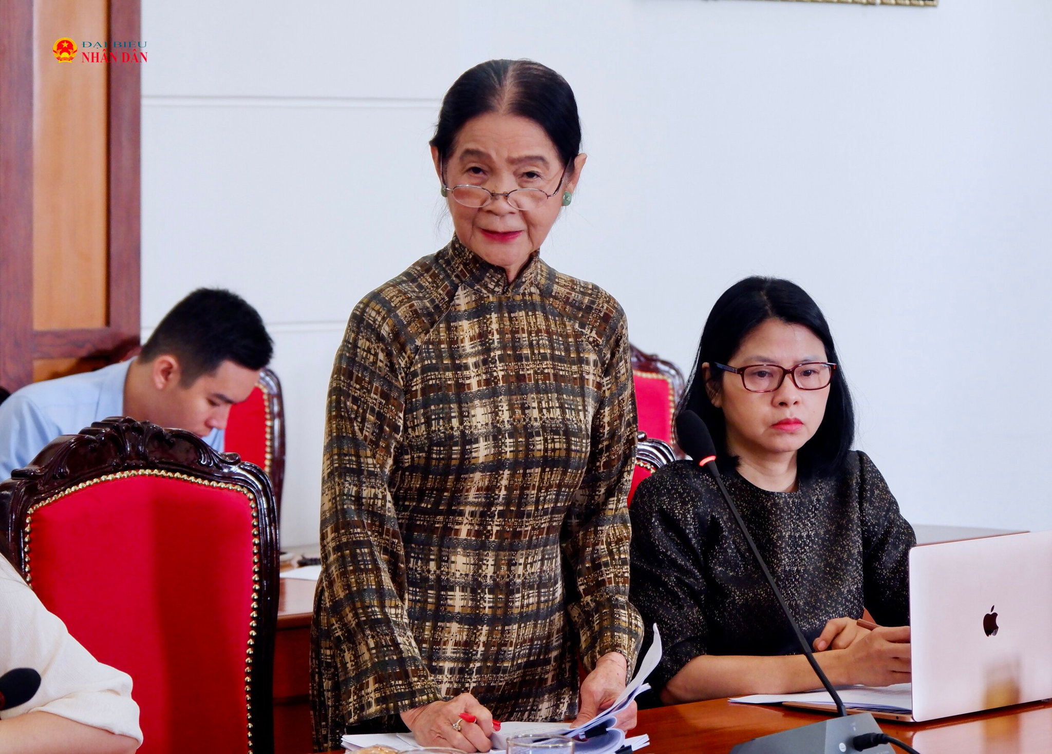 Luật sư Trương Thị Hòa, đại diện Hội Luật gia TP. Hồ Chí Minh phát biểu