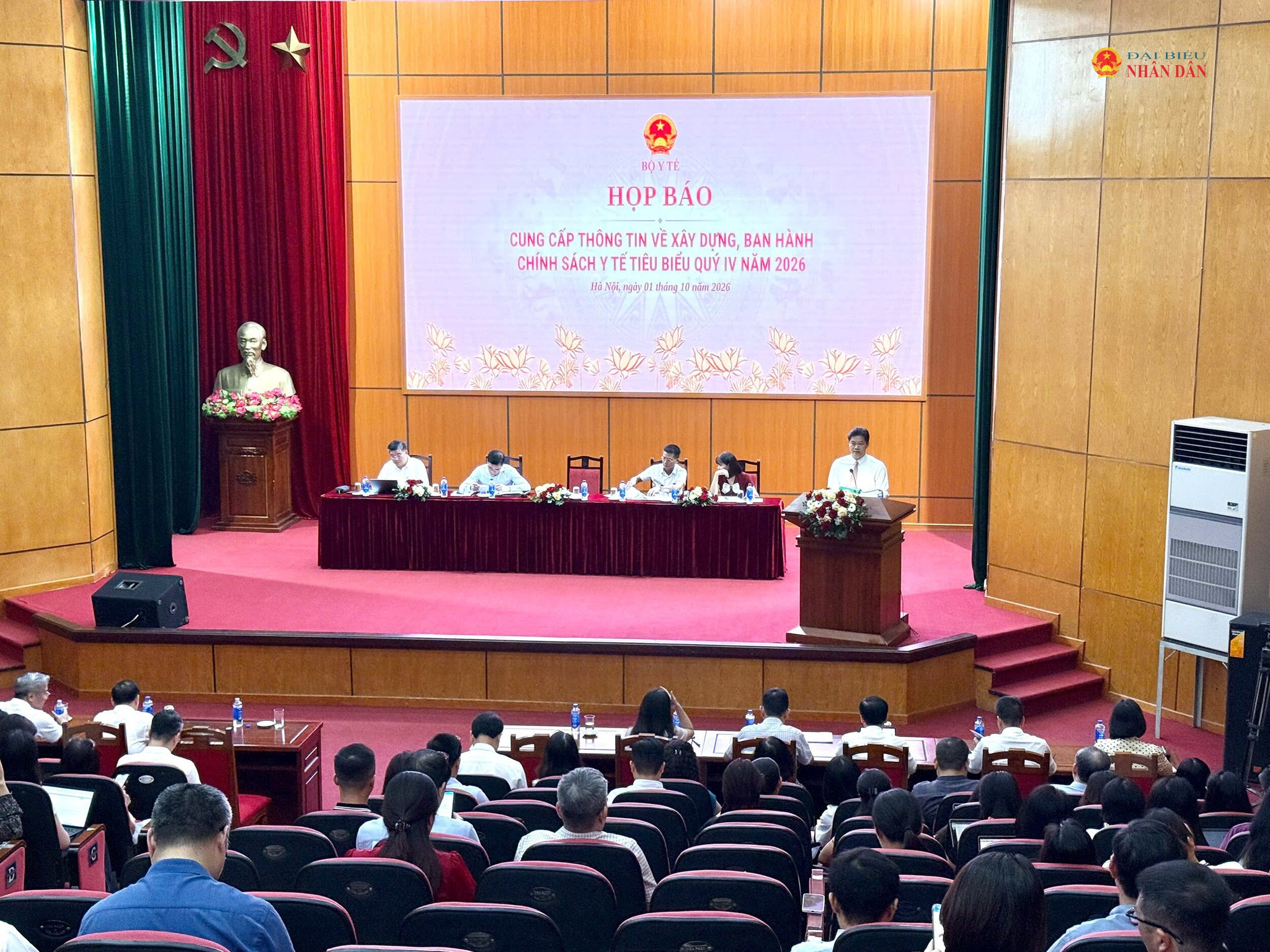 Toàn cảnh buổi họp báo