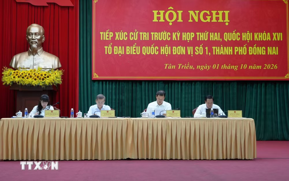 Các đại biểu Quốc hội tiếp xúc cử tri trước Kỳ họp thứ Hai