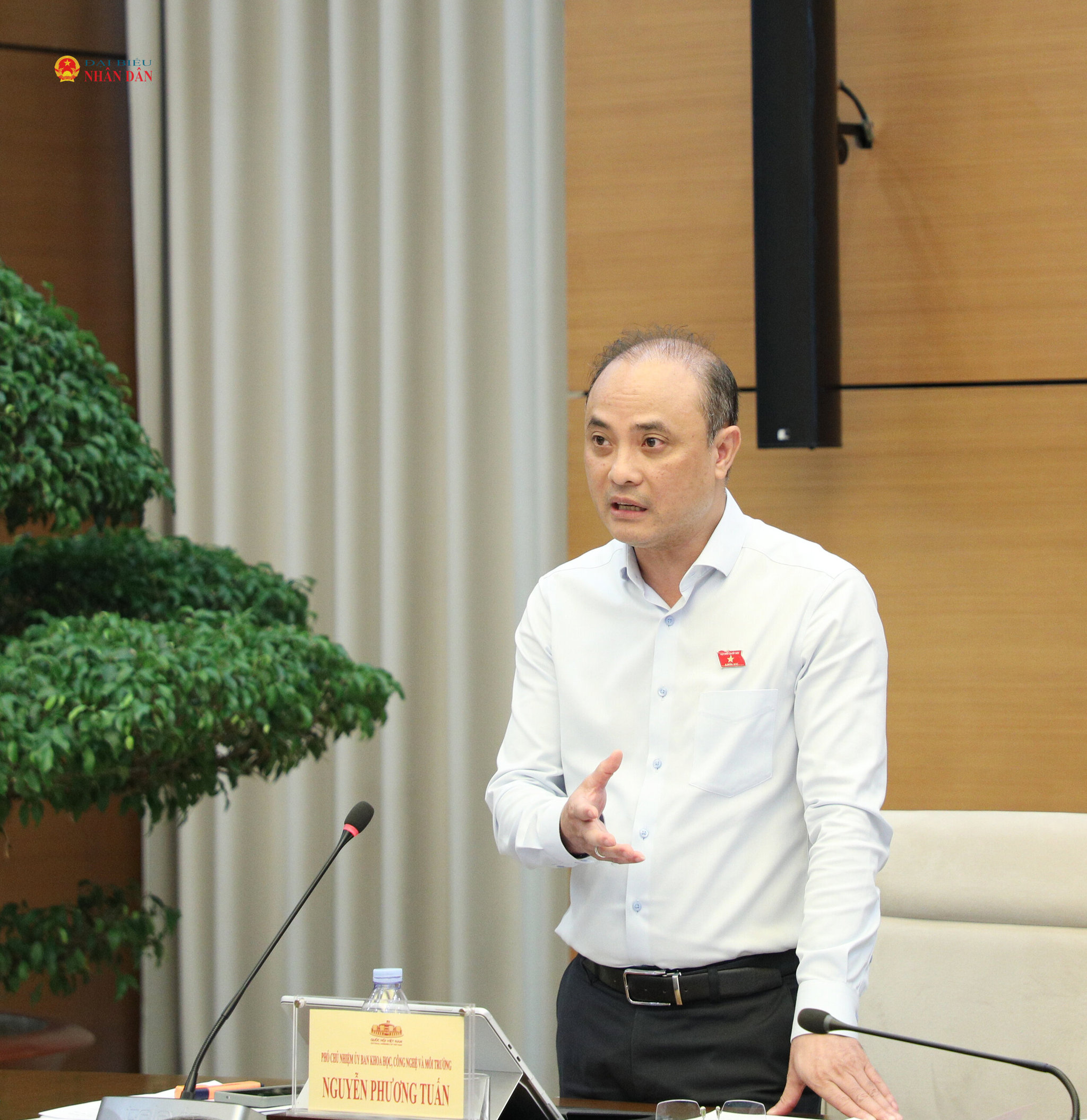 Phó Chủ nhiệm Ủy ban Khoa học, Công nghệ và Môi trường Nguyễn Phương Tuấn phát biểu