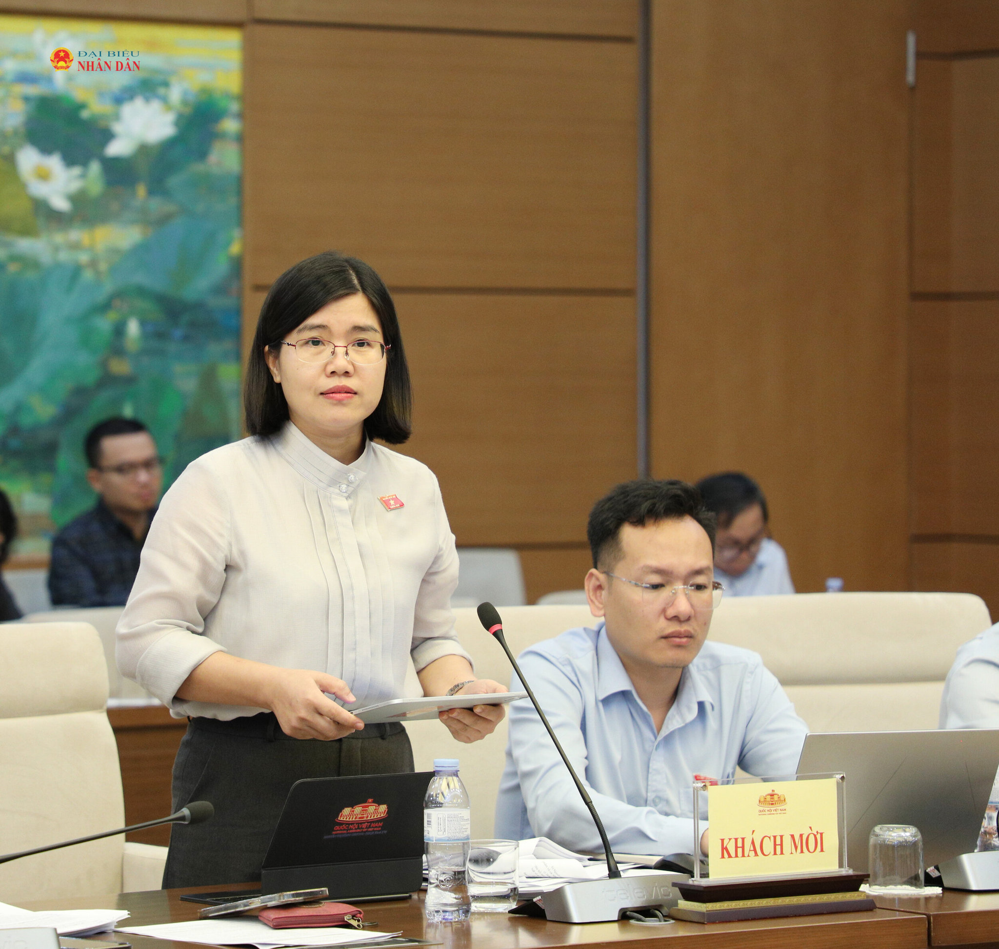 Phó Vụ trưởng Vụ Pháp luật và Tư pháp Nguyễn Thị Hồng Chương phát biểu