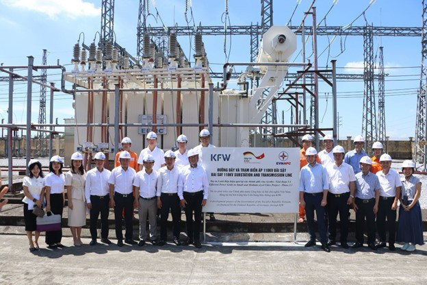 EVNNPC tăng cường trao đổi, hợp tác với các đối tác quốc tế, góp phần nâng cao năng lực quản trị, vận hành và hiện đại hóa hệ thống lưới điện. Ảnh NPC
