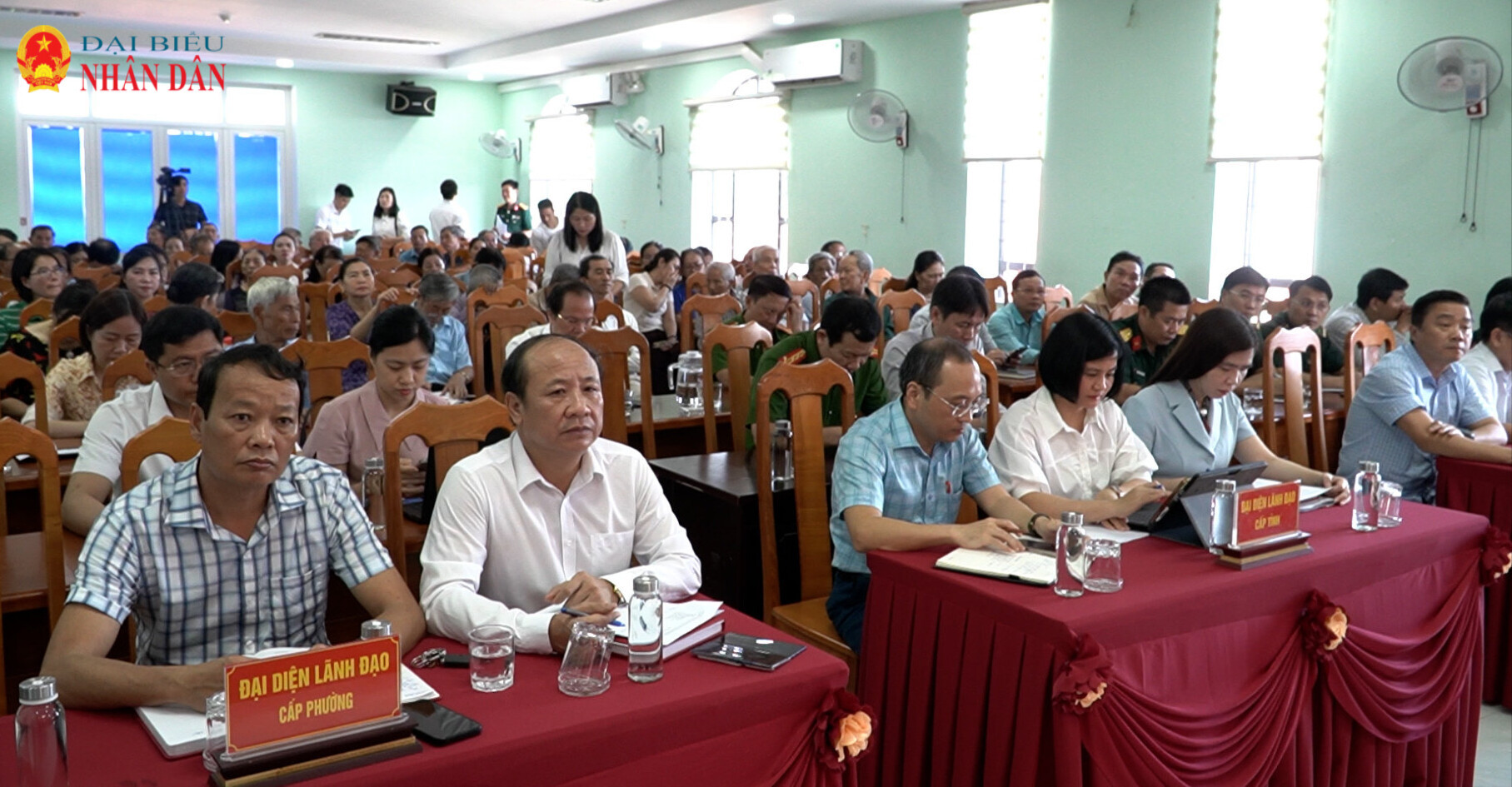 Các đại biểu dự hội nghị