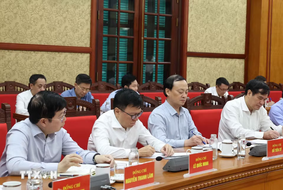 Các đại biểu dự cuộc làm việc