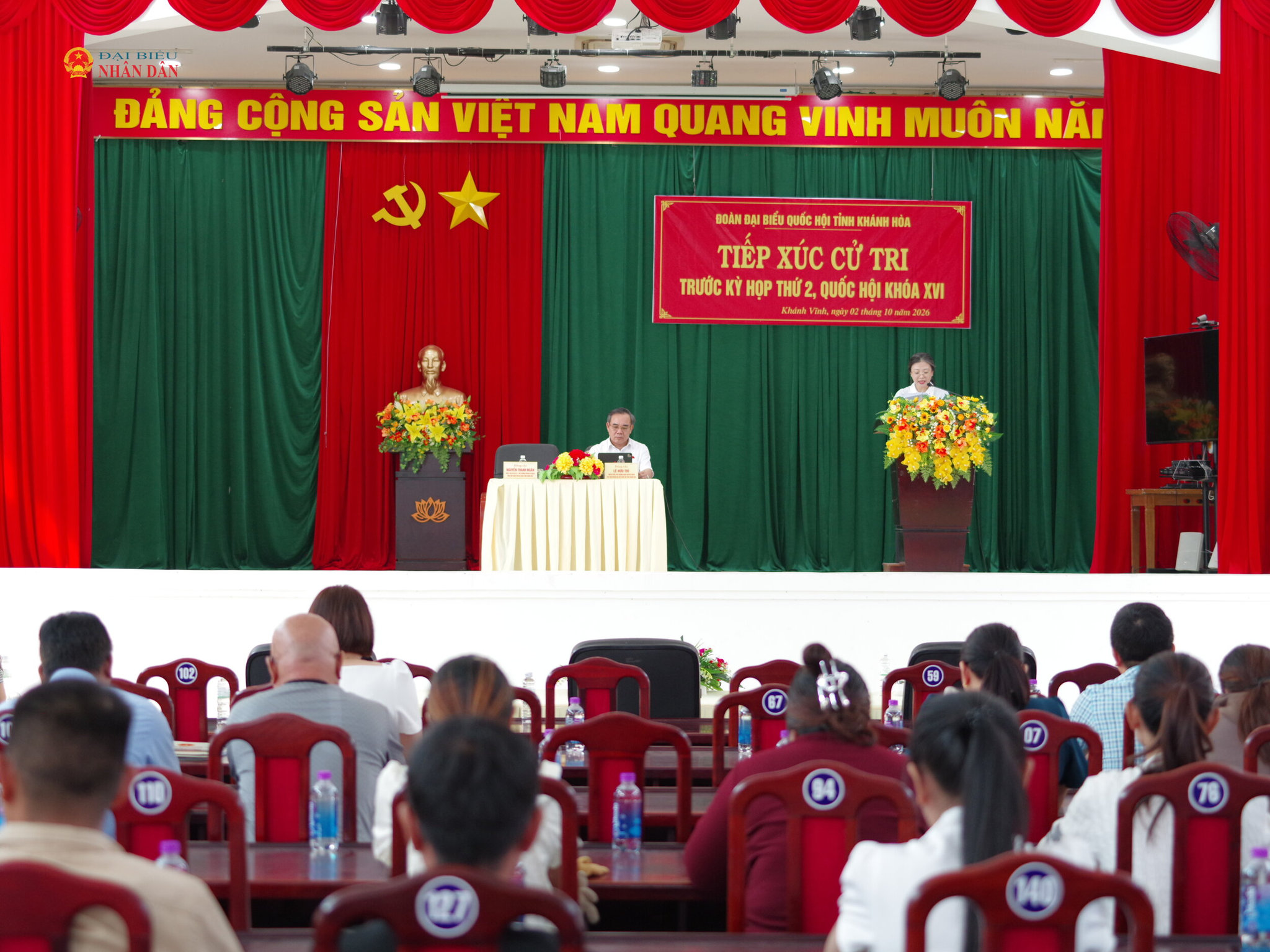 Quang cảnh buổi tiếp xúc