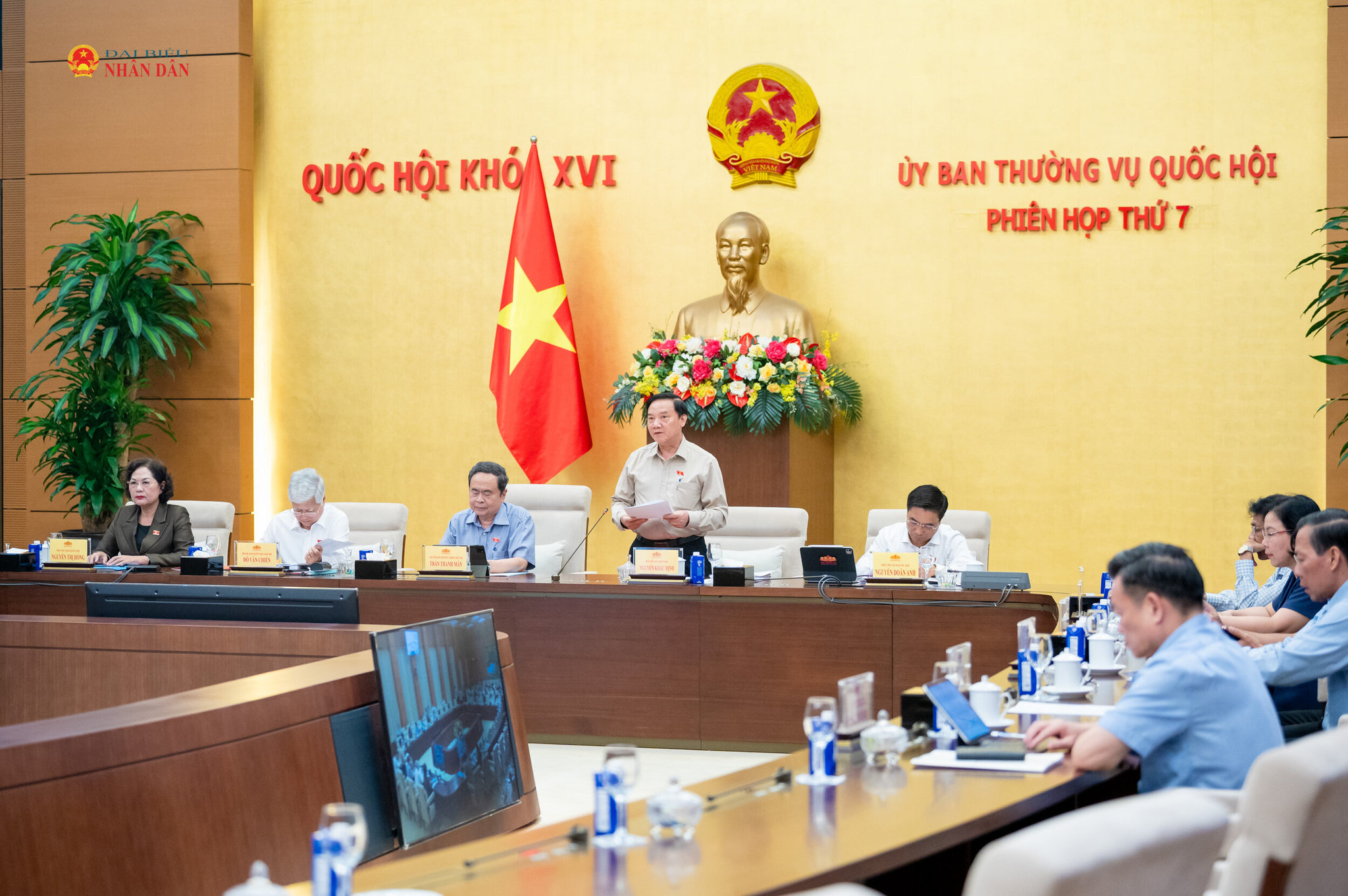 Phó Chủ tịch Quốc hội Nguyễn Khắc Định kết luận nội dung thảo luận